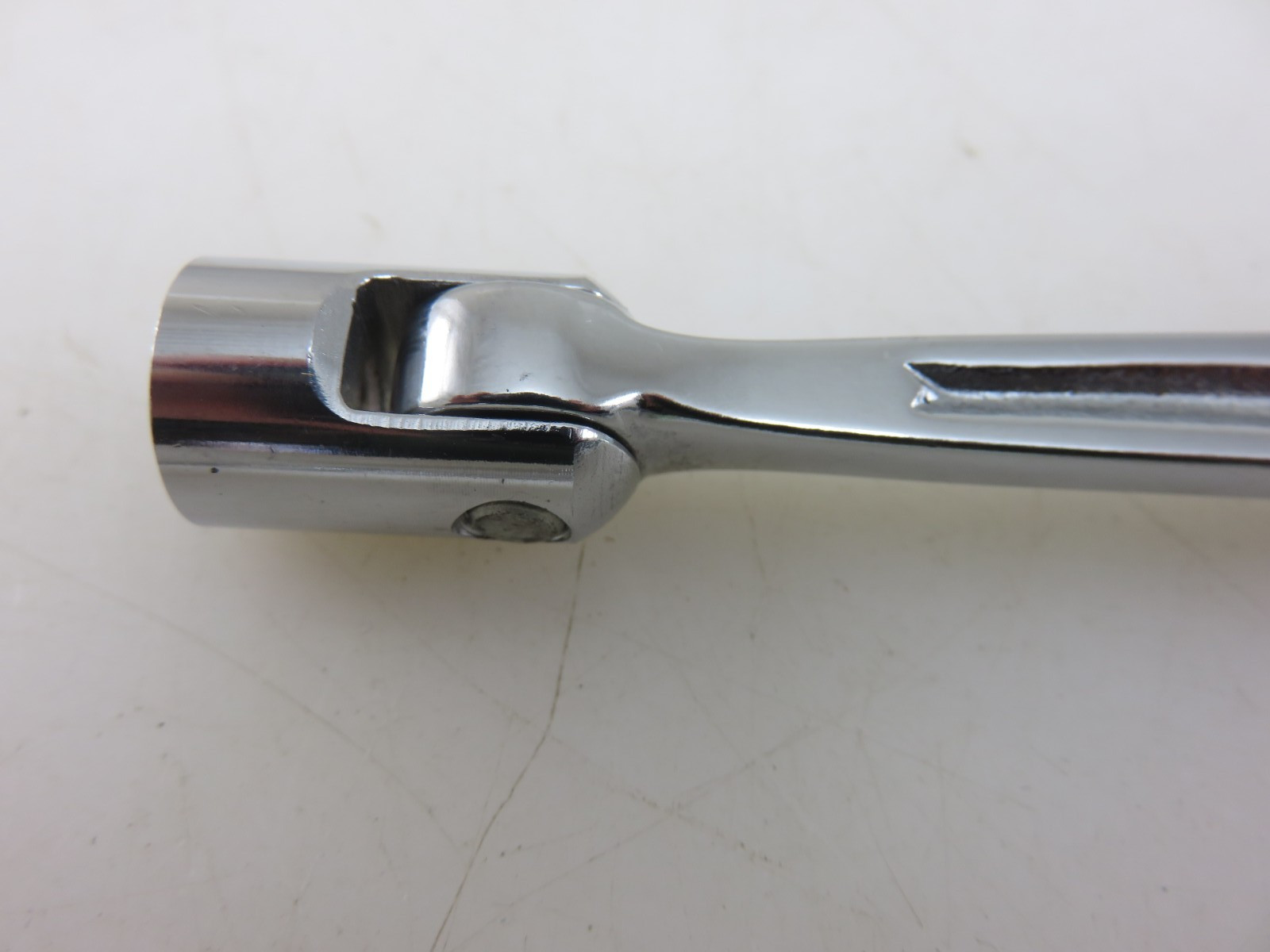 Snap-On B1360 Saltus Flex Head Socket Brake Wrench 1/4″ x 5/16″ SQUARE BOX END