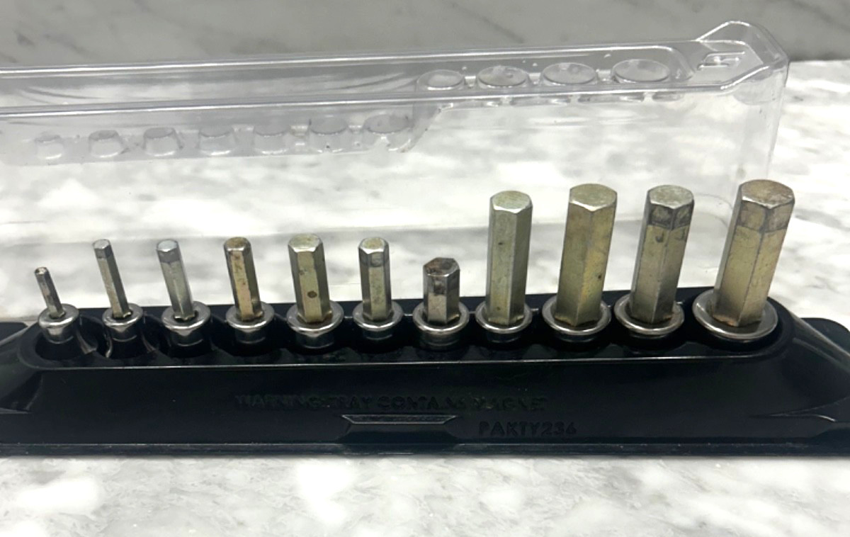 USED Snap On 3/8″ Drive Metric Hex Bit 11 pc Socket Set with Magnetic Case