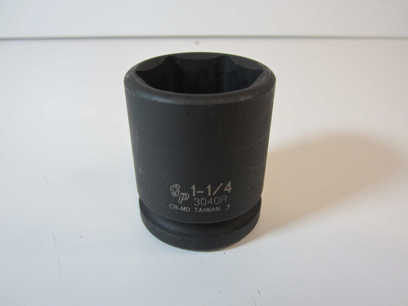 GP. Grey Pneumatic 3040R 3/4″ Drive 1-1/4″ 6-Point Shallow Socket NEW