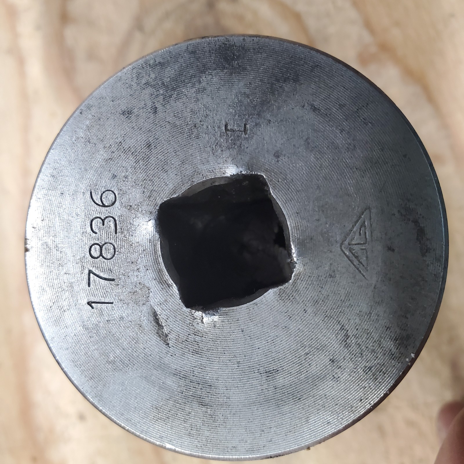 Engine Barring Socket Turning Tool for CAT MACK engines