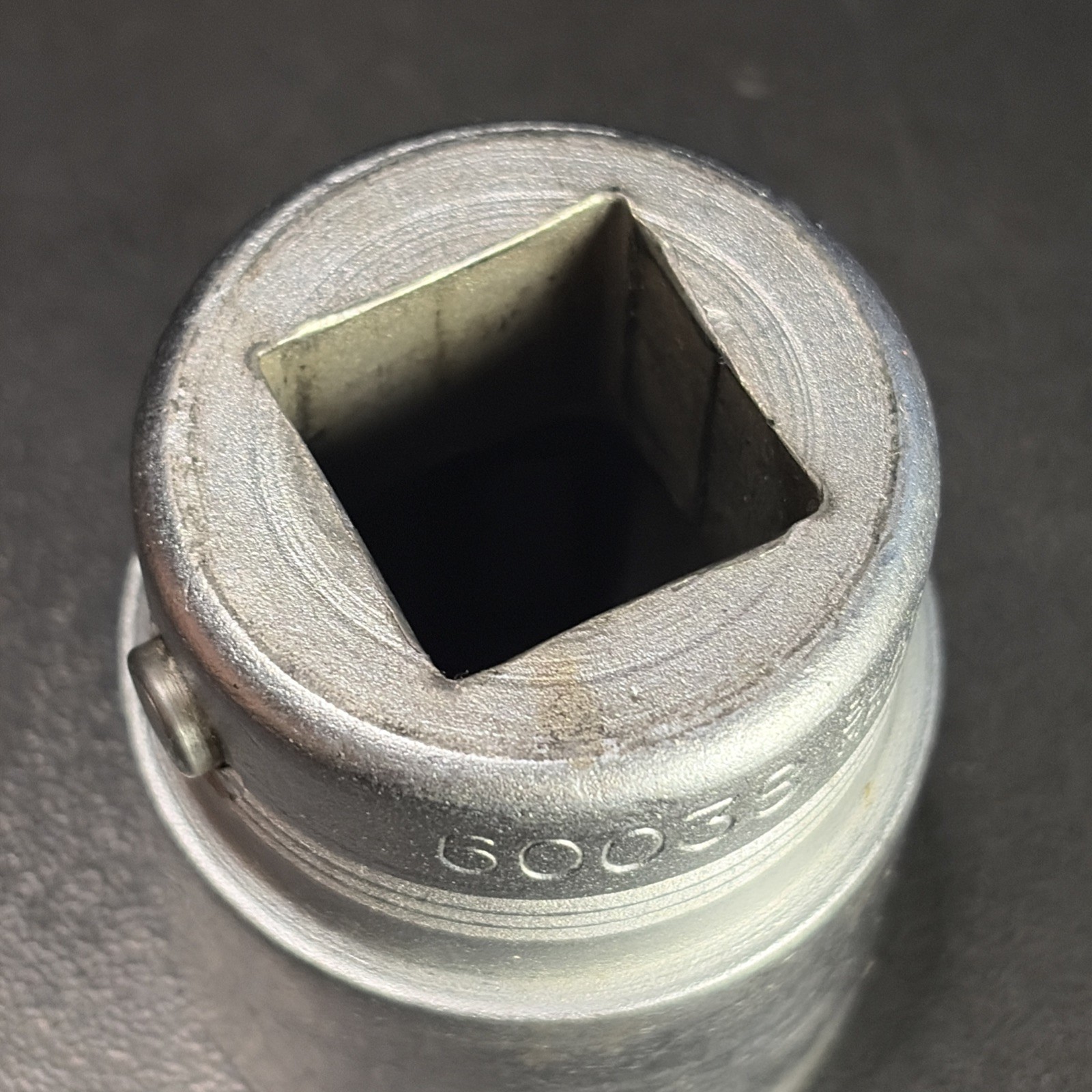 Blackhawk 60038, 1-3/16″ Standard Socket, 3/4″ Drive, Push Button 12 Point