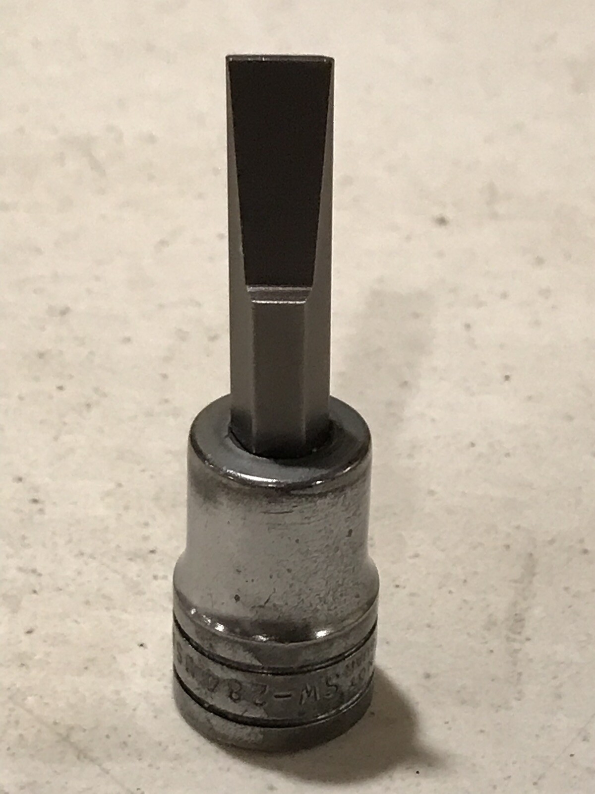 VINTAGE SNAP ON 1/2″ DRIVE FLAT TIP SOCKET DRIVER SW-284