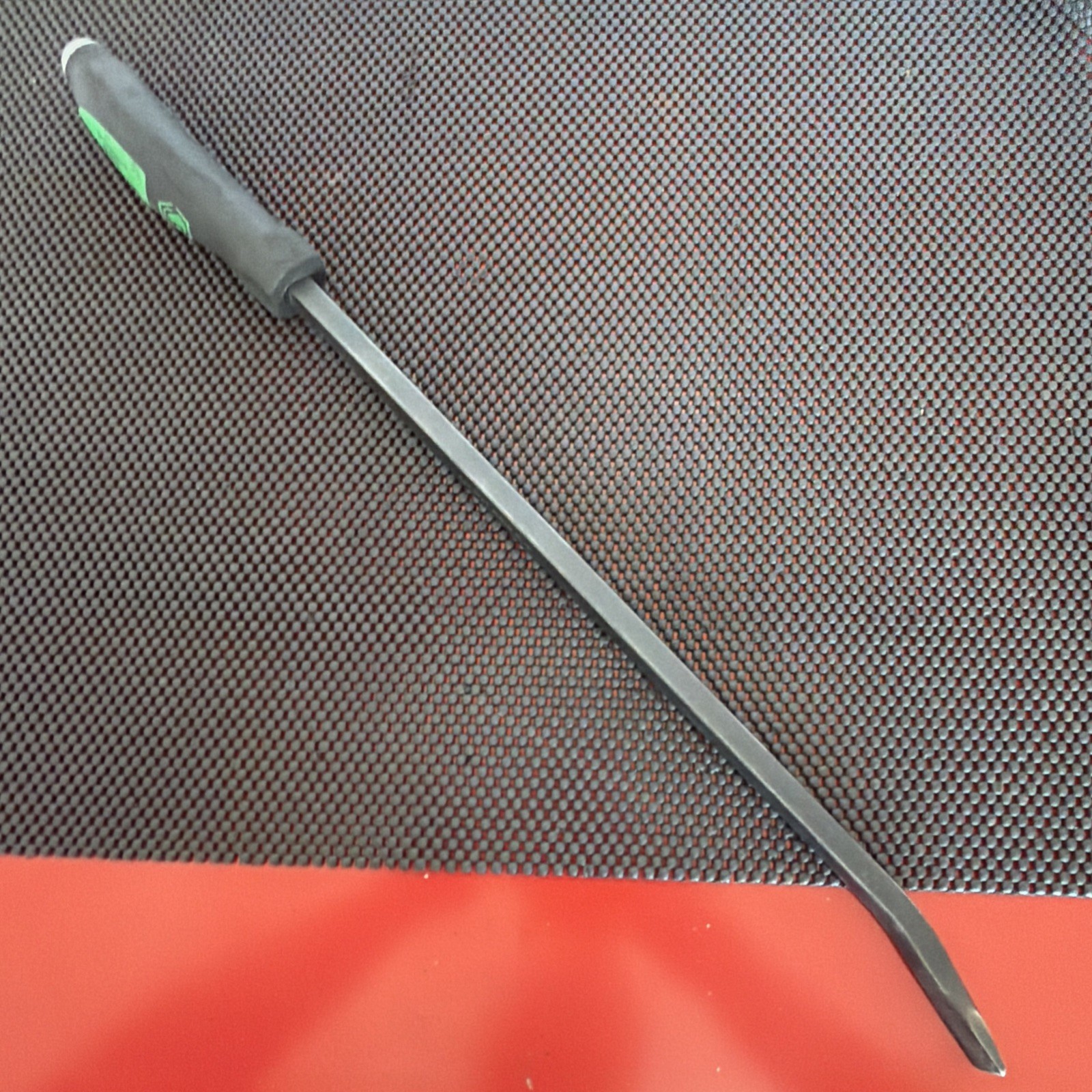 Matco Tools 25″ Curved Tip Striking Pry Bar Green Comfort Grip PBG25B