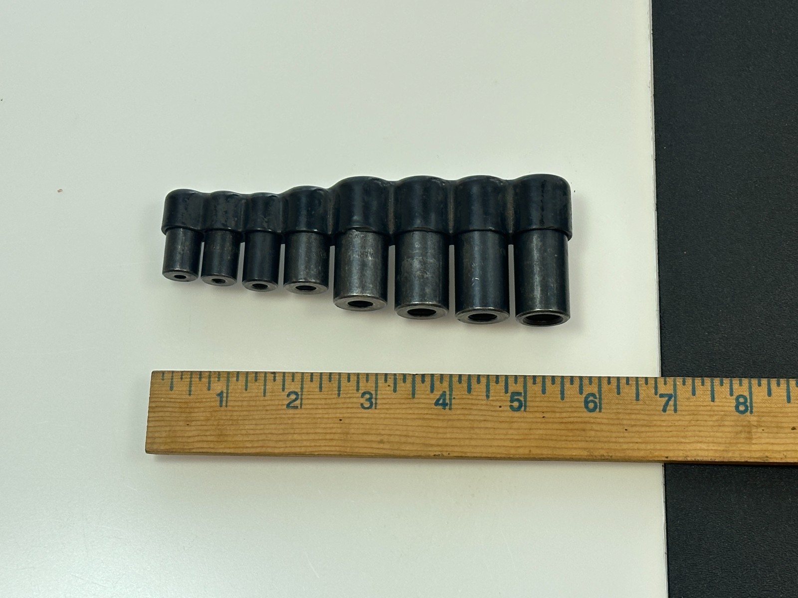 Lisle Tools USA 70500 – 1/4″ & 3/8″ Drive 8 Pc Tap Socket Driver Set