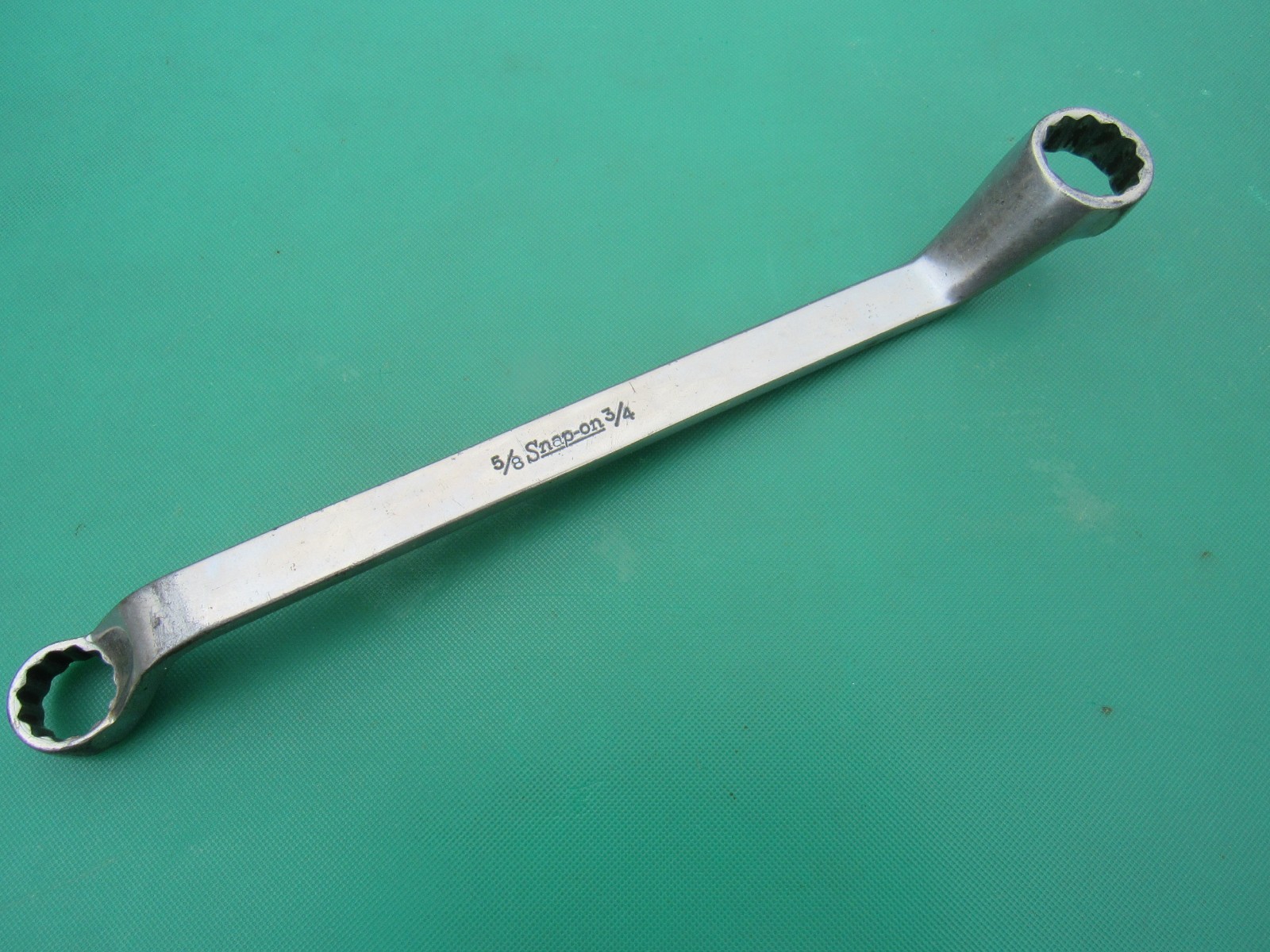 SNAP ON X02024 5/8″ X 3/4″ 12 POINT BOX END WRENCH 60° OFFSET UNDERLINE USED XO