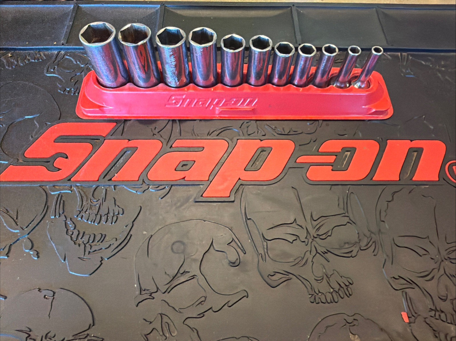 Snap On 11pc 3/8 Drive Socket Set Deep Well 6 Point SAE W/ Magnetic Tray