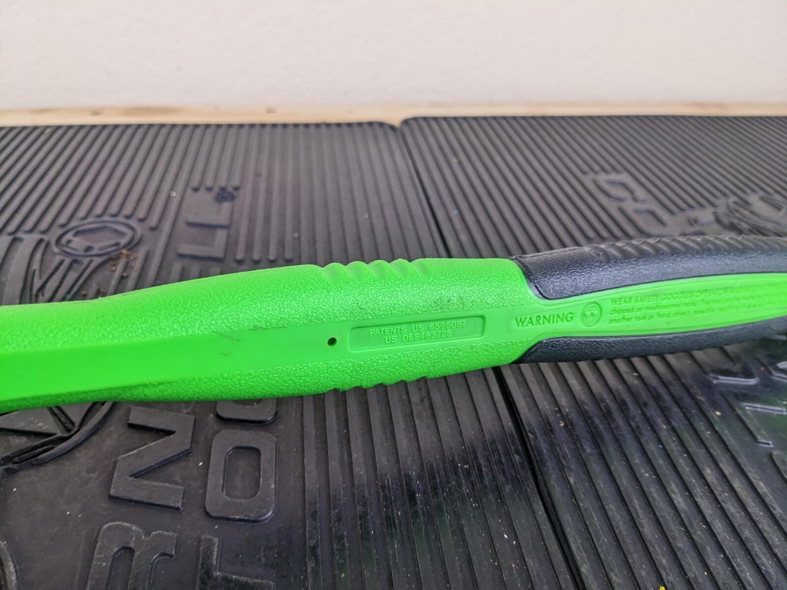 #ax431 Snap-On HBFE48 Dead Blow 48-Ounce Soft Grip Hammer Green