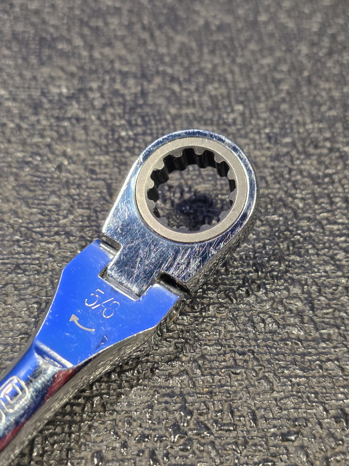 Matco Tools RF202 5/8″ Flex Head 12-Point Spline Drive Ratcheting Box Wrench