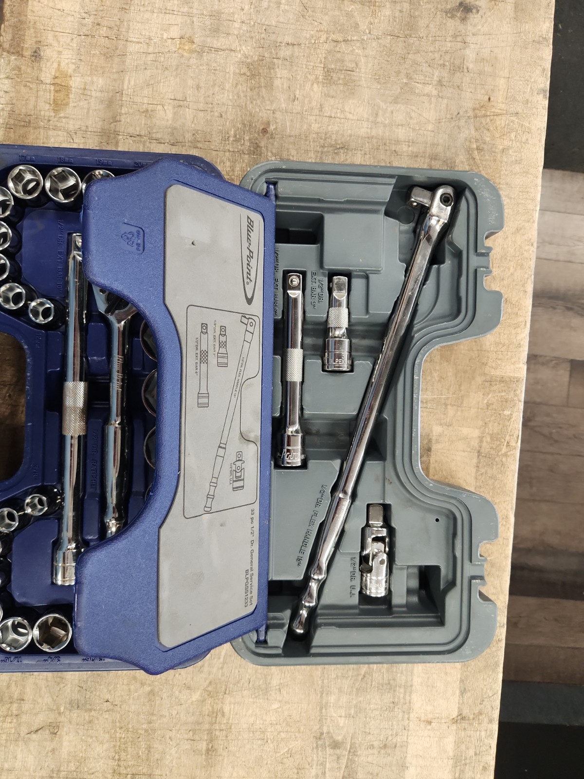 Blue Point 1/2″ Drive SAE/Metric Socket Set BLPGSS1233: