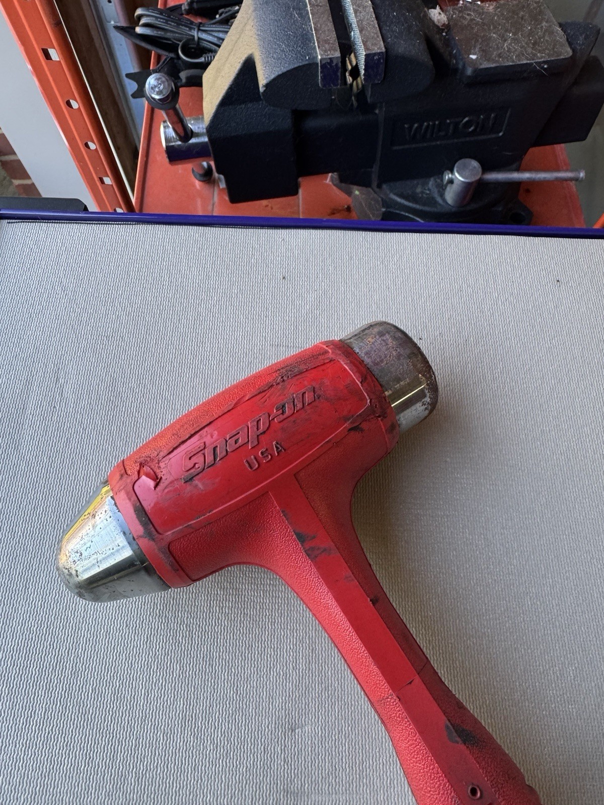 Snap On Tools 32 Ounce RED Soft Grip Dead Blow Ball Peen Hammer HBBD32