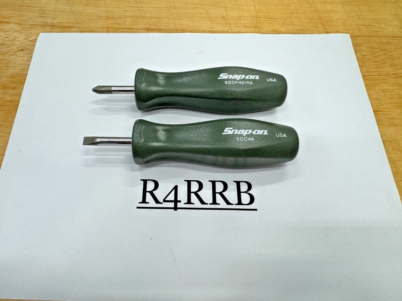 Snap-on Tools NEW COMBAT GREEN 2pc Hard Standard Handle Stubby Screwdriver Set