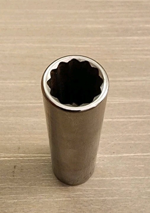 Craftsman USA 1/2″ Deep Well Socket 12 Point 3/8″ Drive G 43312