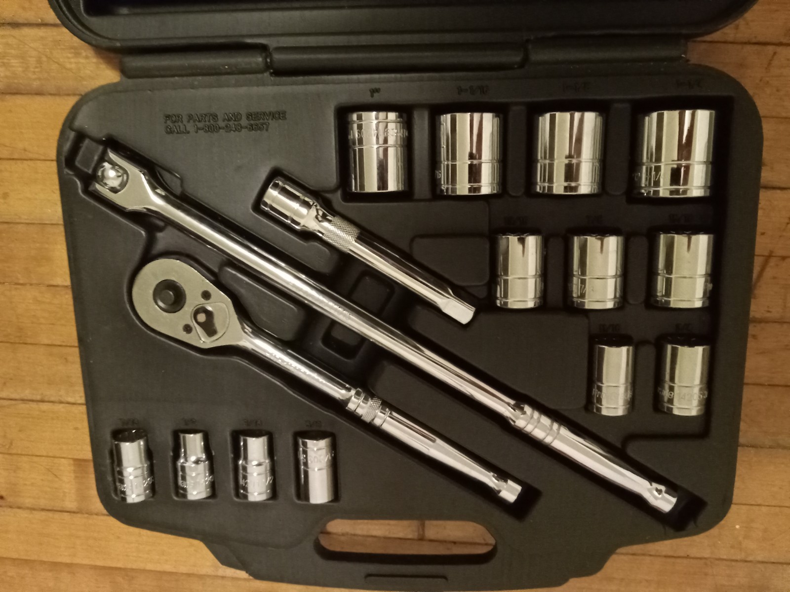 Pro-Grade 19404 0.5 in. Drive SAE Socket Set in Case – 16 Piece