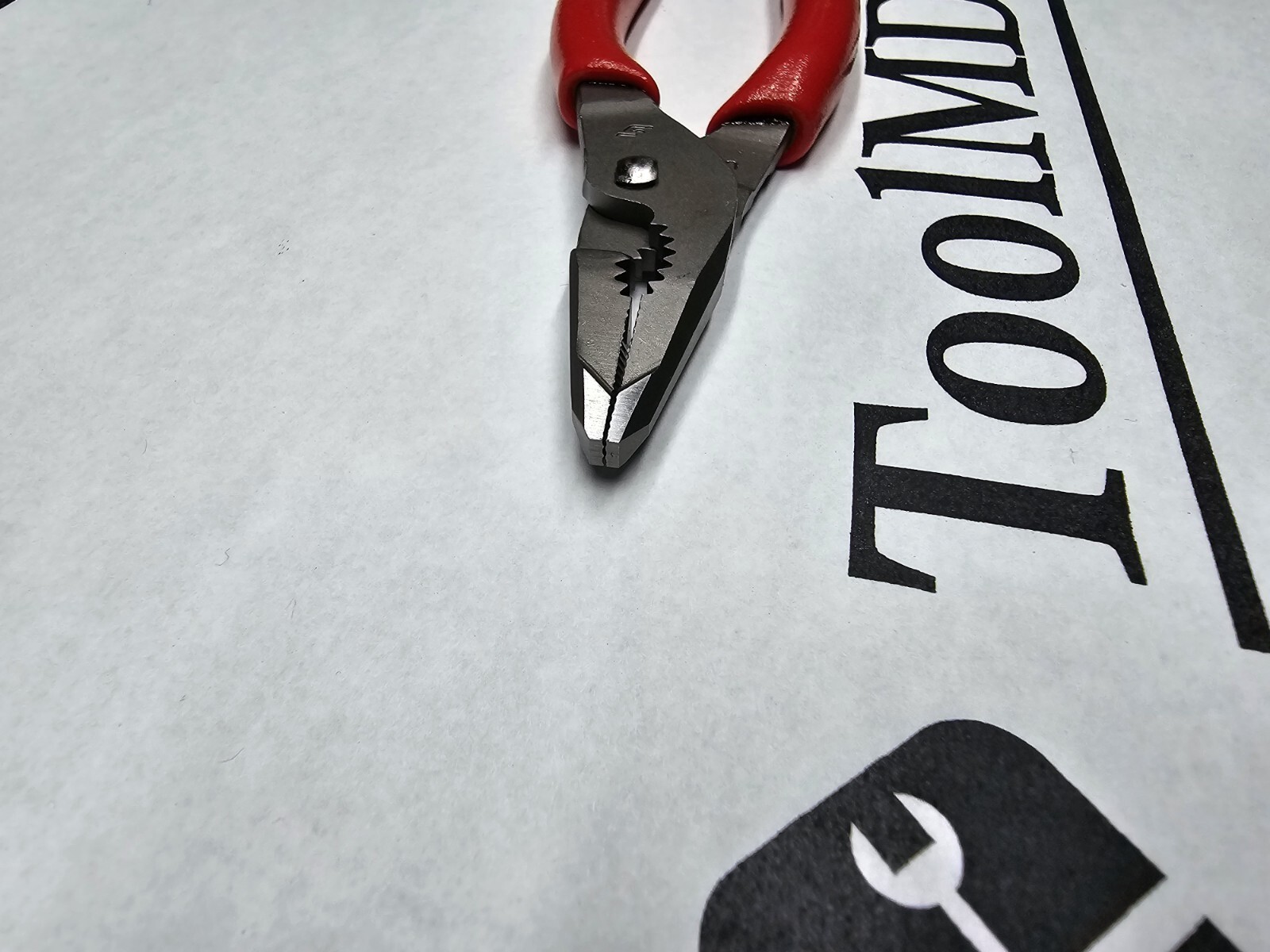 Snap-on Tools USA NEW RED 5″ Soft Grip Mini Long Nose Slip Joint Pliers LN44BCF