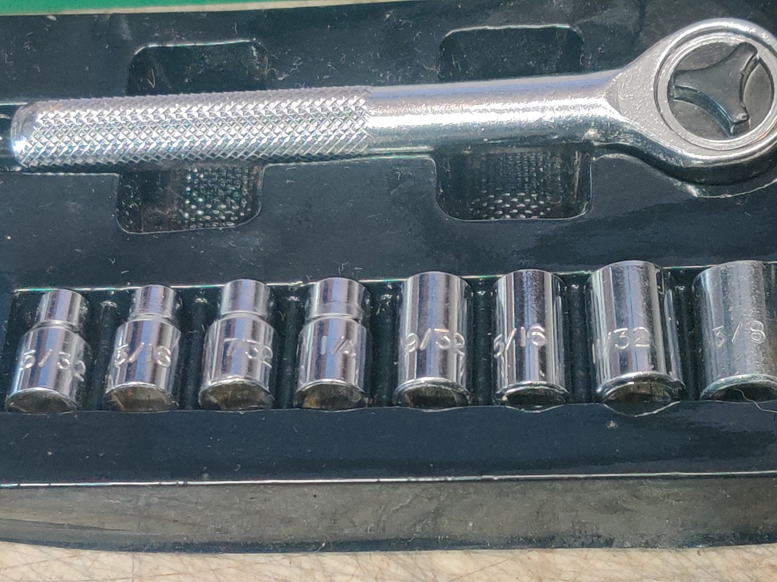 Vtg 17 Piece 1/4″ Drive Socket Set SAE W/Case Taiwan Bestools S-14-17C