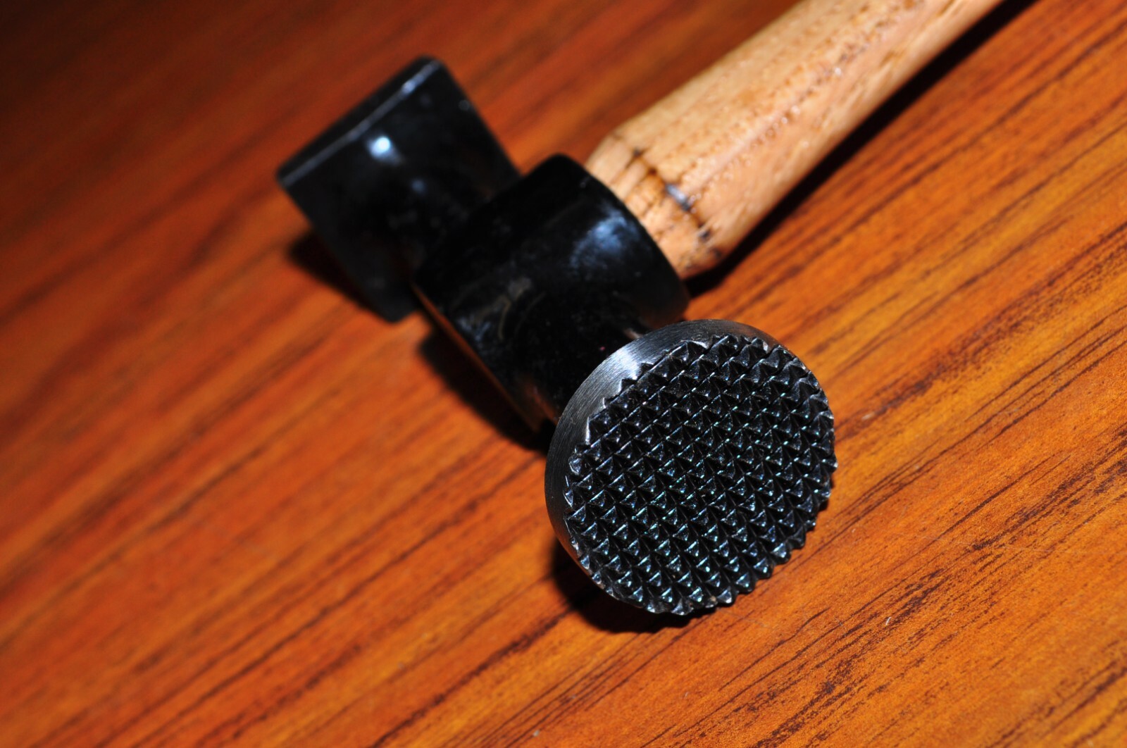 AUTO BODY SHRINKING HAMMER WITH SQUARE HEAD,WOOD HANDLE MARTIN 162G MADE IN USA