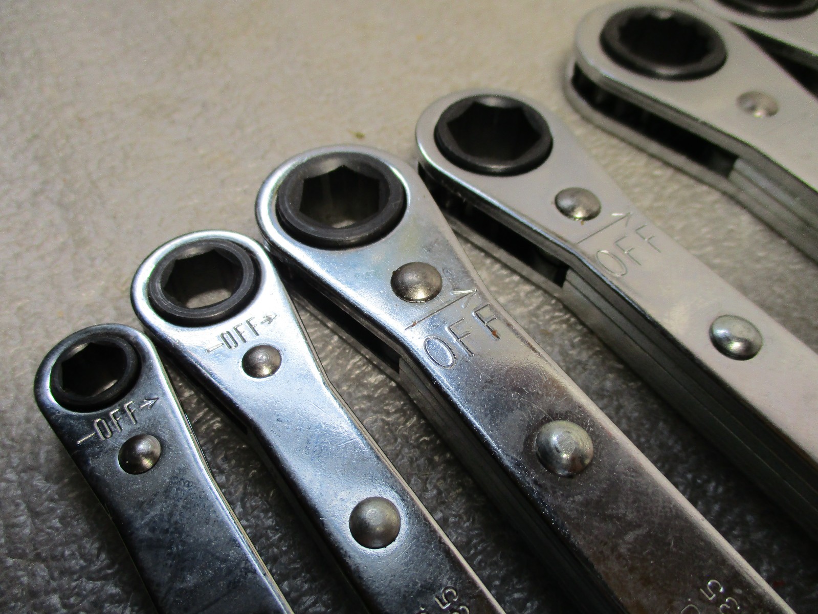 Vintage K-D Tools USA 7-Pc Metric Ratcheting Wrench Set (7mm–20mm) In Red Pouch