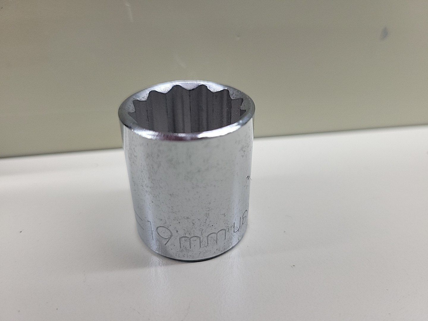 19mm Socket 3/8″ Drive 12 Point Standard For: Homeowner Craftsman Mechanics USA
