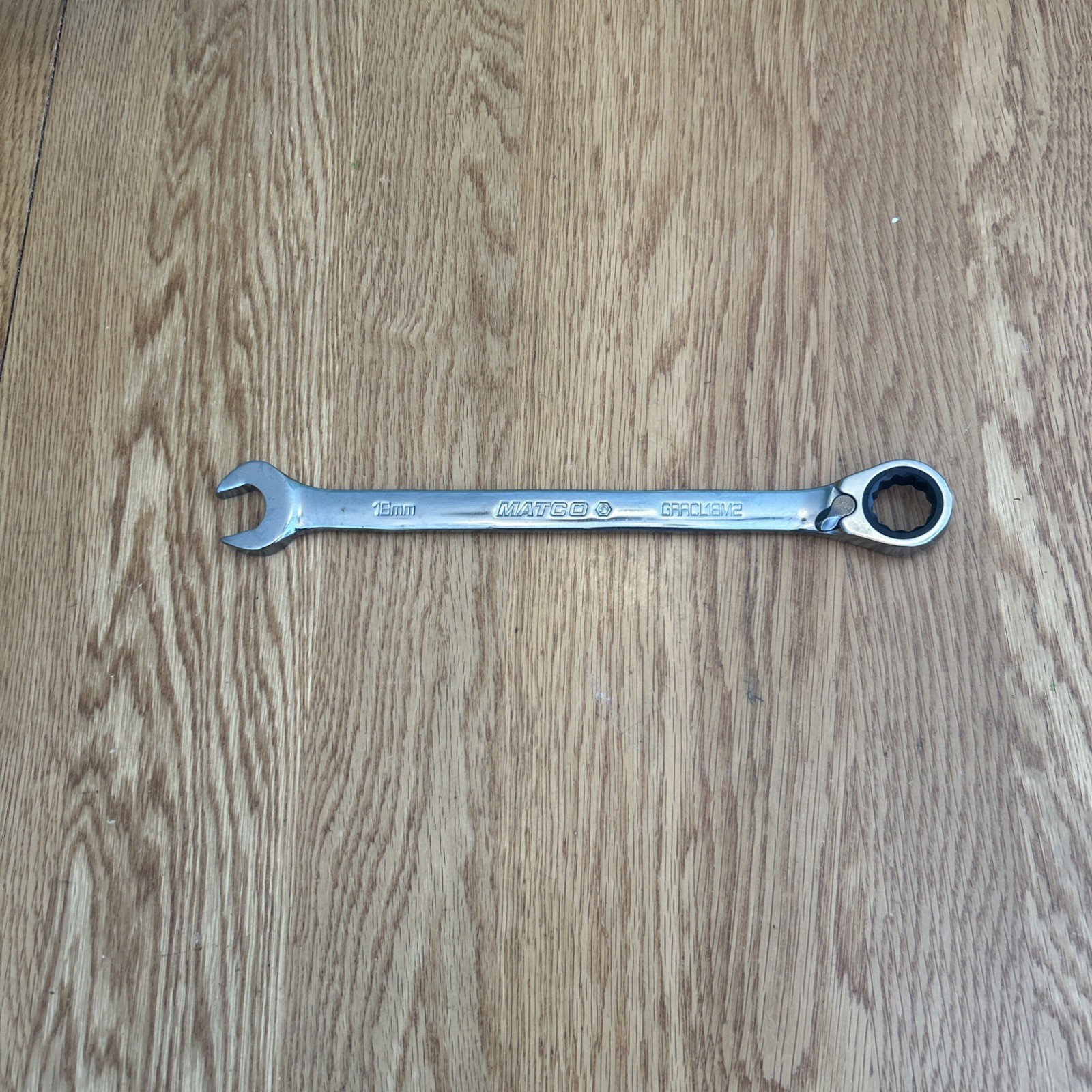 MATCO TOOLS – 18mm Reversible Ratcheting Combination Wrench,12pt, GRCL18M2