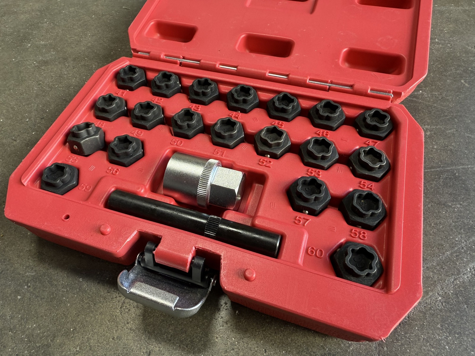 22pc BMW Wheel Locking Nut Key Removal Tool Anti-Theft Lock Lug Nut Socket Screw