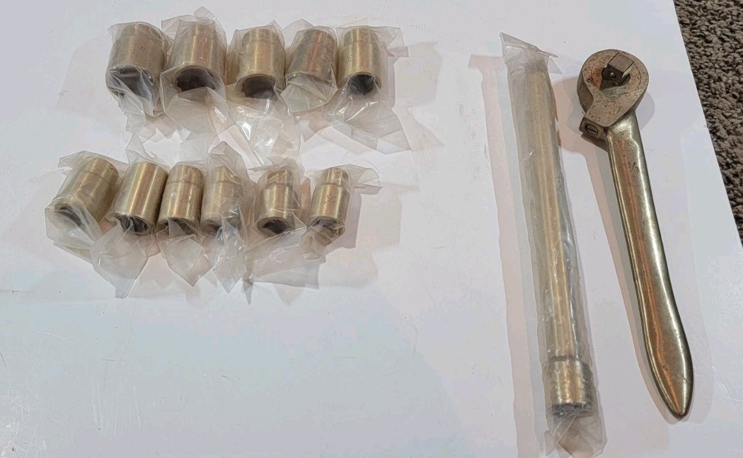 Lot of 13 ST Beryllium 1/2″ SAE 12-Pt Non-Sparking Ratchet Socket Set 1″-5/16″