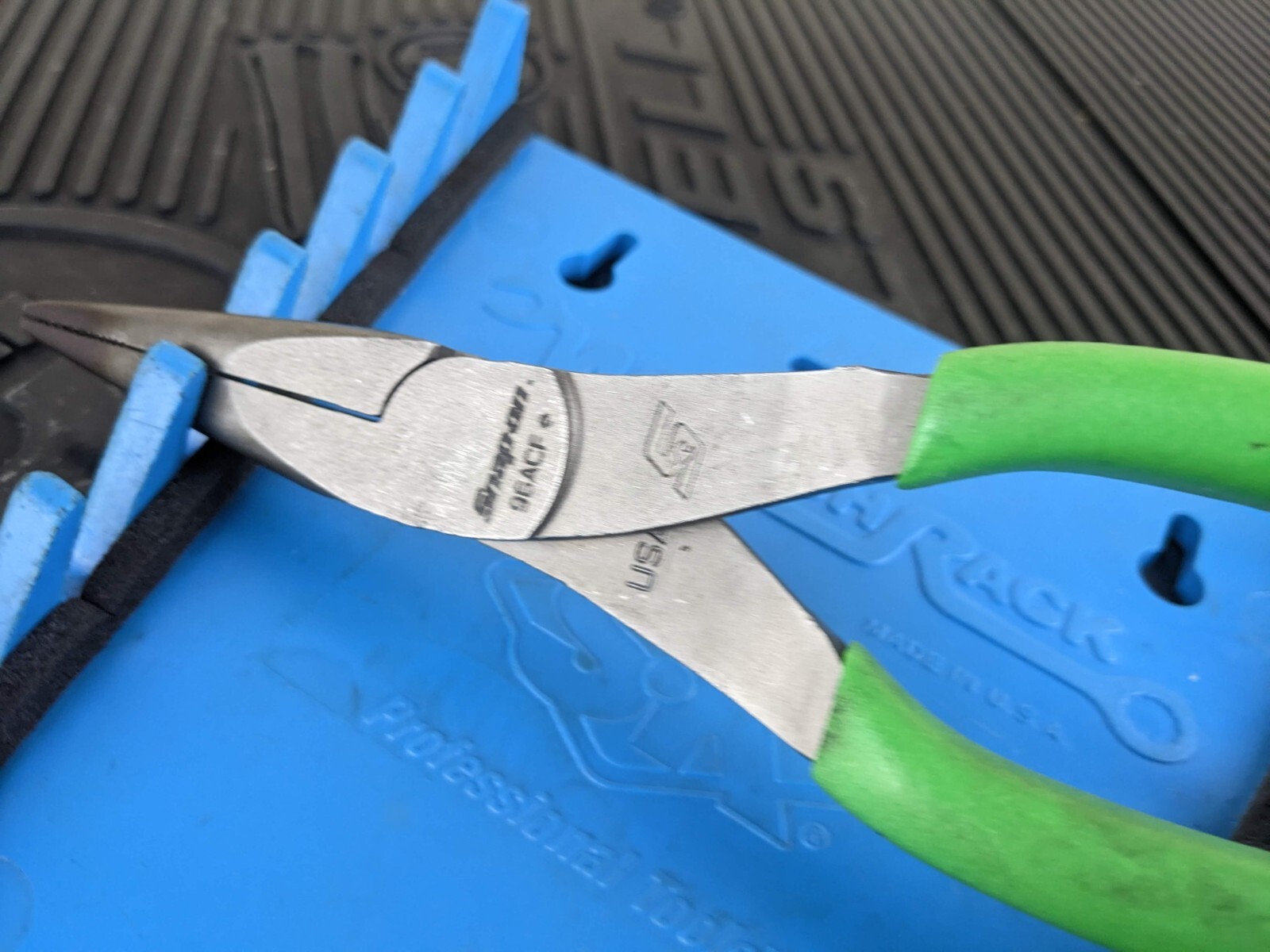 #aw196 Snap On 96ACF – 8″ Talon Grip™ GREEN NEEDLE Nose Pliers
