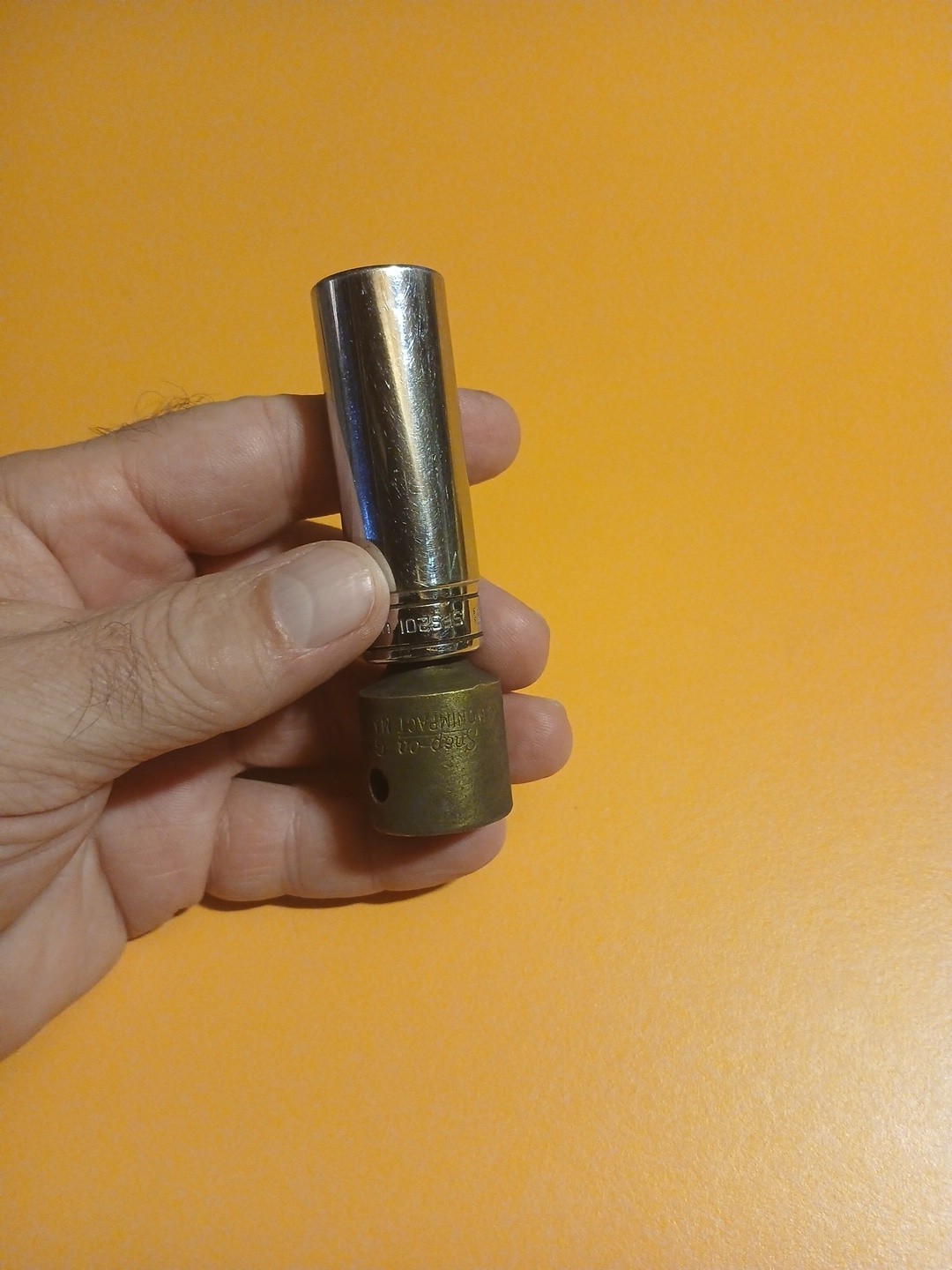 Snap On Socket SFS201 5/8 And Adaptor Non Impact GAX1 1/2 To 3/8