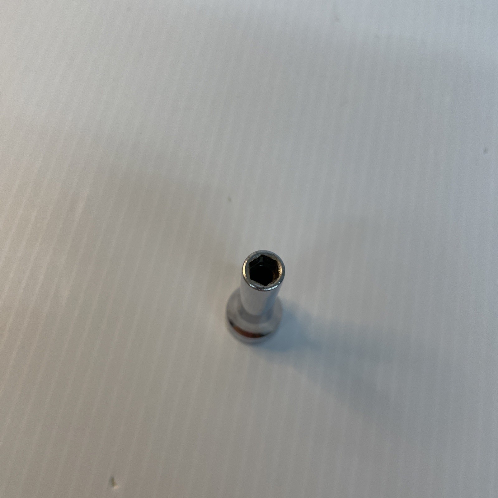 Snap On 3/8″ Drive 1/4″ 6PT SAE Deep Chrome Socket SFS081 – Pre Owned