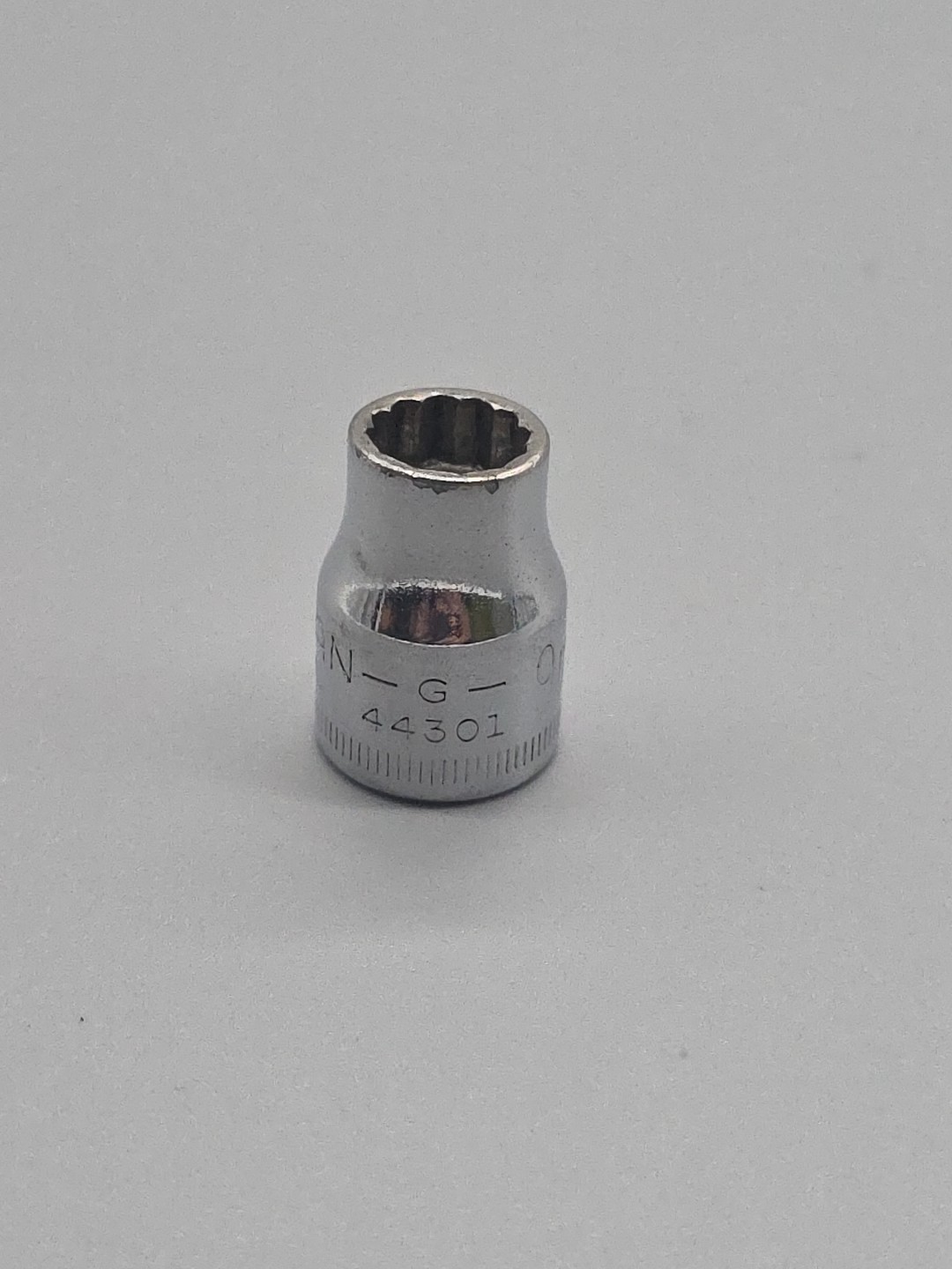 Craftsman Tools 9mm 12 Point Shallow Chrome Socket 3/8″ Drive G-44301 USA