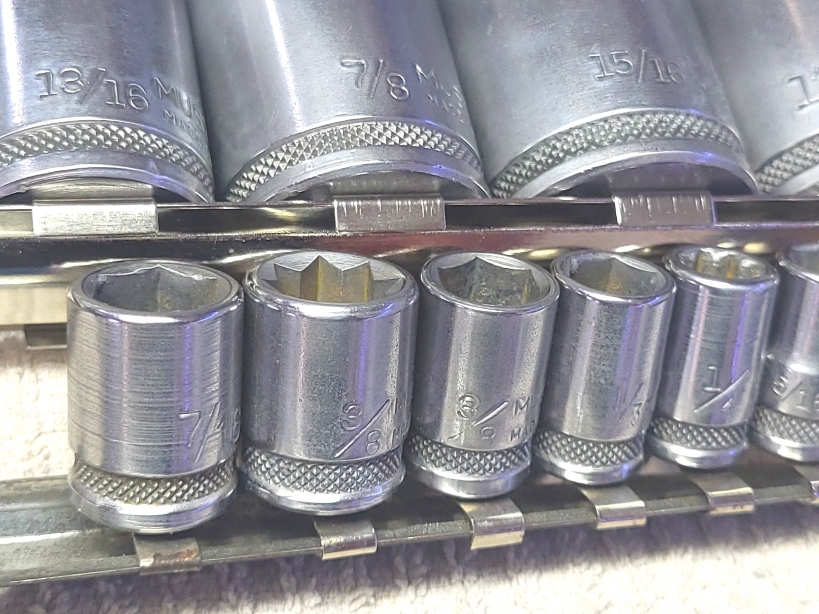 Huge Mustang New Britain Socket Set 1/2″ 3/8″ & 1/4″ Drive 31pc Buffed Nice!