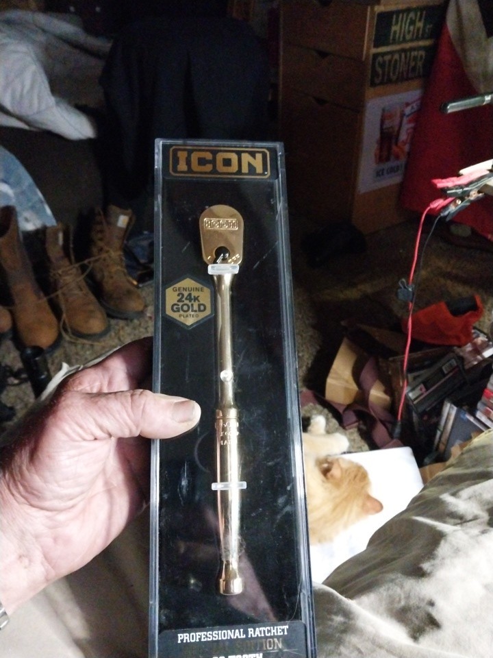 Icon 24K Gold Plated 1/4” Ratchet Pro. w/ stand Special Edition Wrench 59786