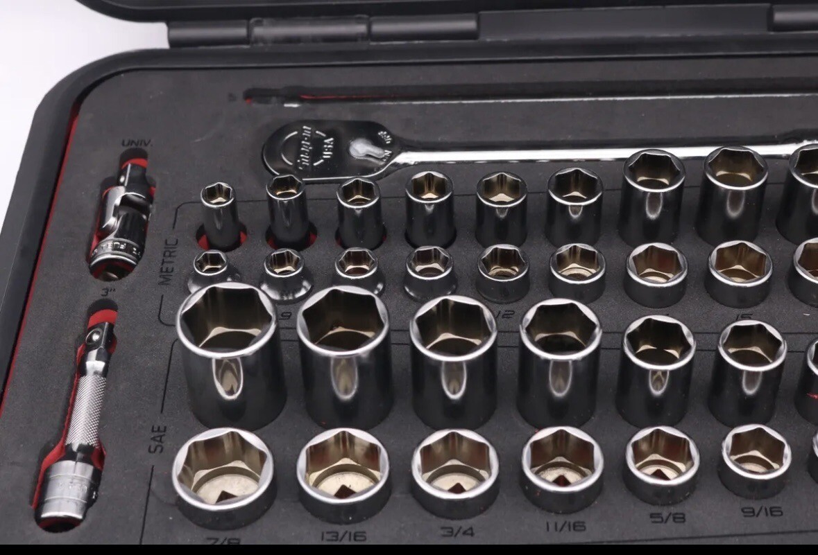 Snap On 51 pc 3/8″ Drive 6 Point Metric SAE General Service Set 251FSMBFR NEW