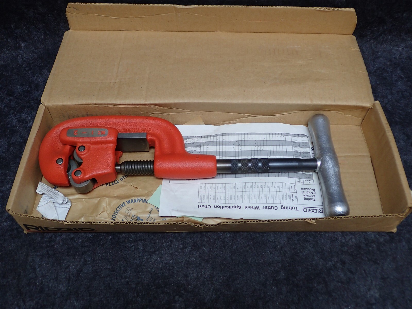 N.O.B. 32810 Ridgid Model 1-A Heavy Duty Red Pipe Cutter 1/8″ to 1-1/4″ (3-32mm)