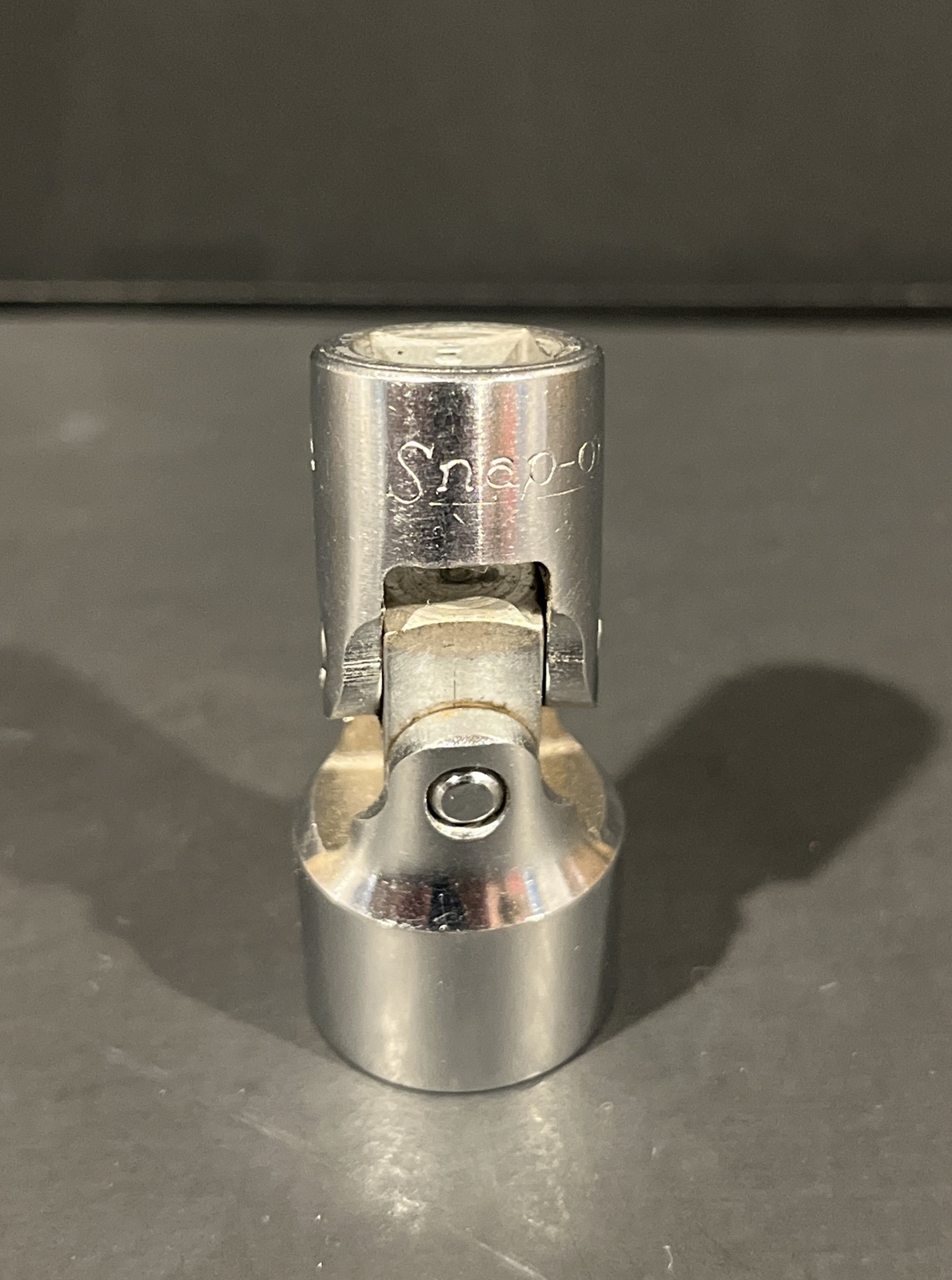 Snap On Tool FVU20 5/8″ Flank Drive Shallow Universal Socket 3/8″ Drive 12 Point