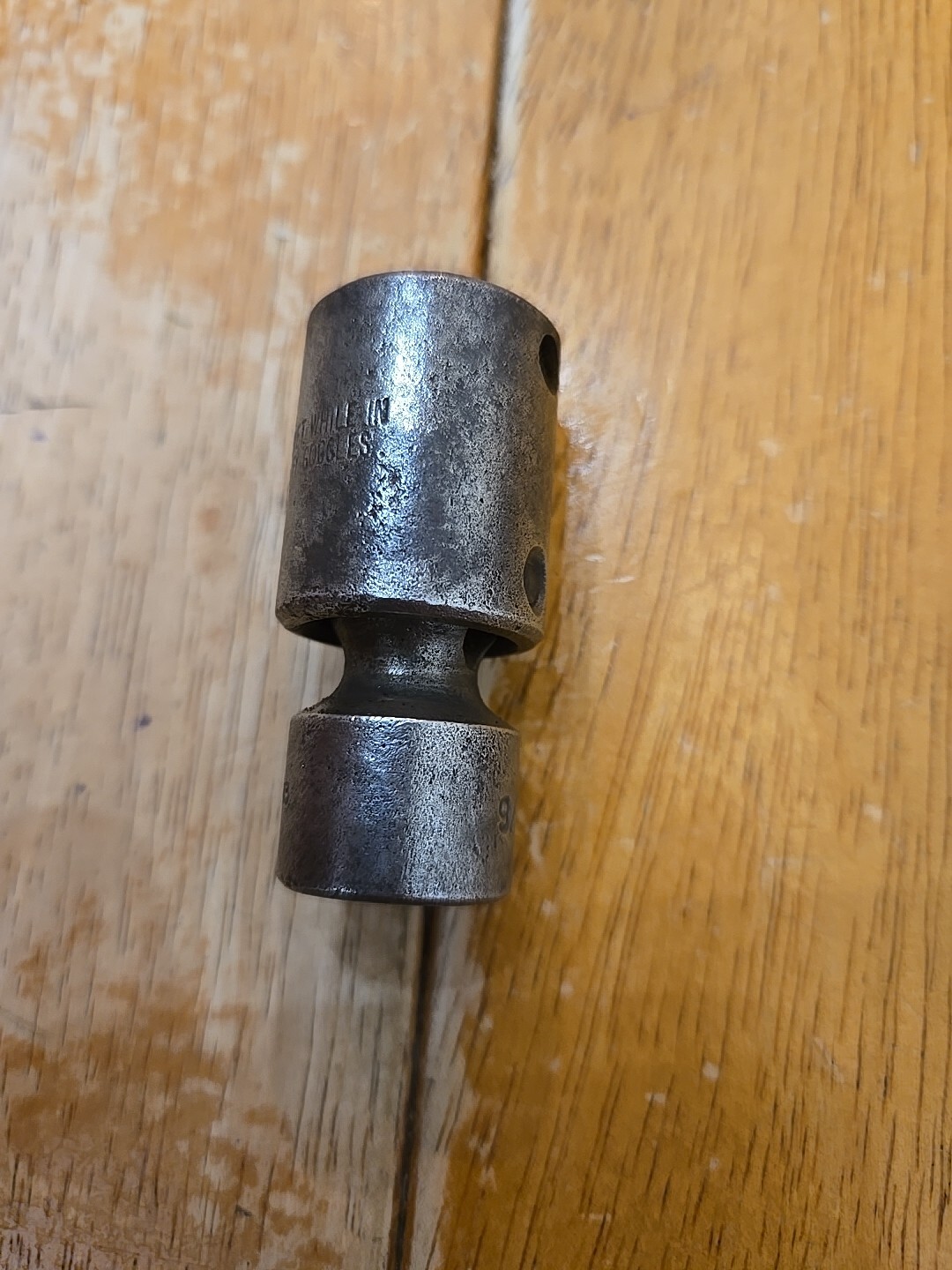 Mac Tools 3/8″ Drive 9/16″ 6PT Impact Swivel Socket XUP186R