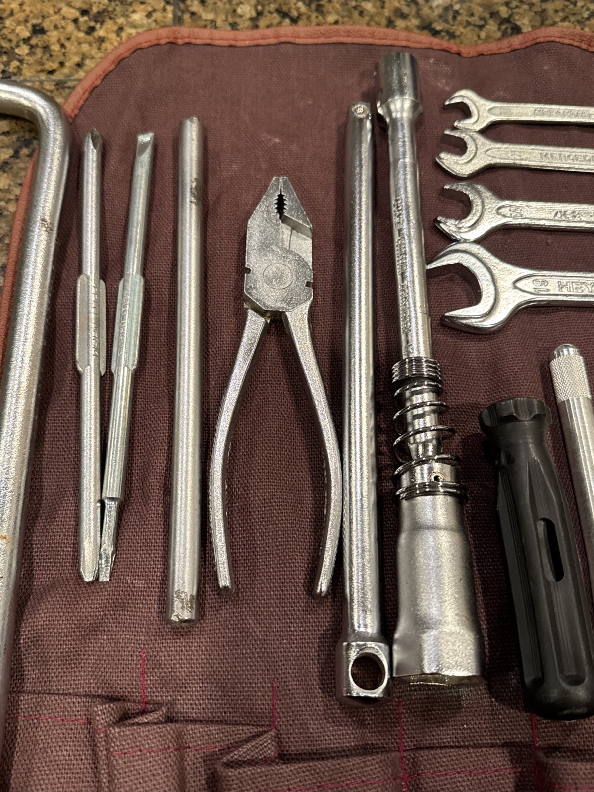 LEGIT COMPLETE Mercedes-Benz R107 560SL 13 Piece Tool Kit Roll BEST ON EBAY