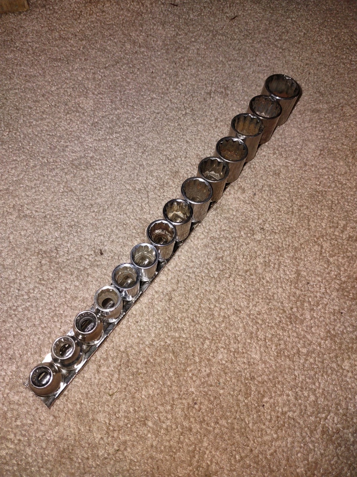 Craftsman 14 Pcs 3/8’Dr. 12point Metric Shallow Socket Set 7mm- 21mm On Rail