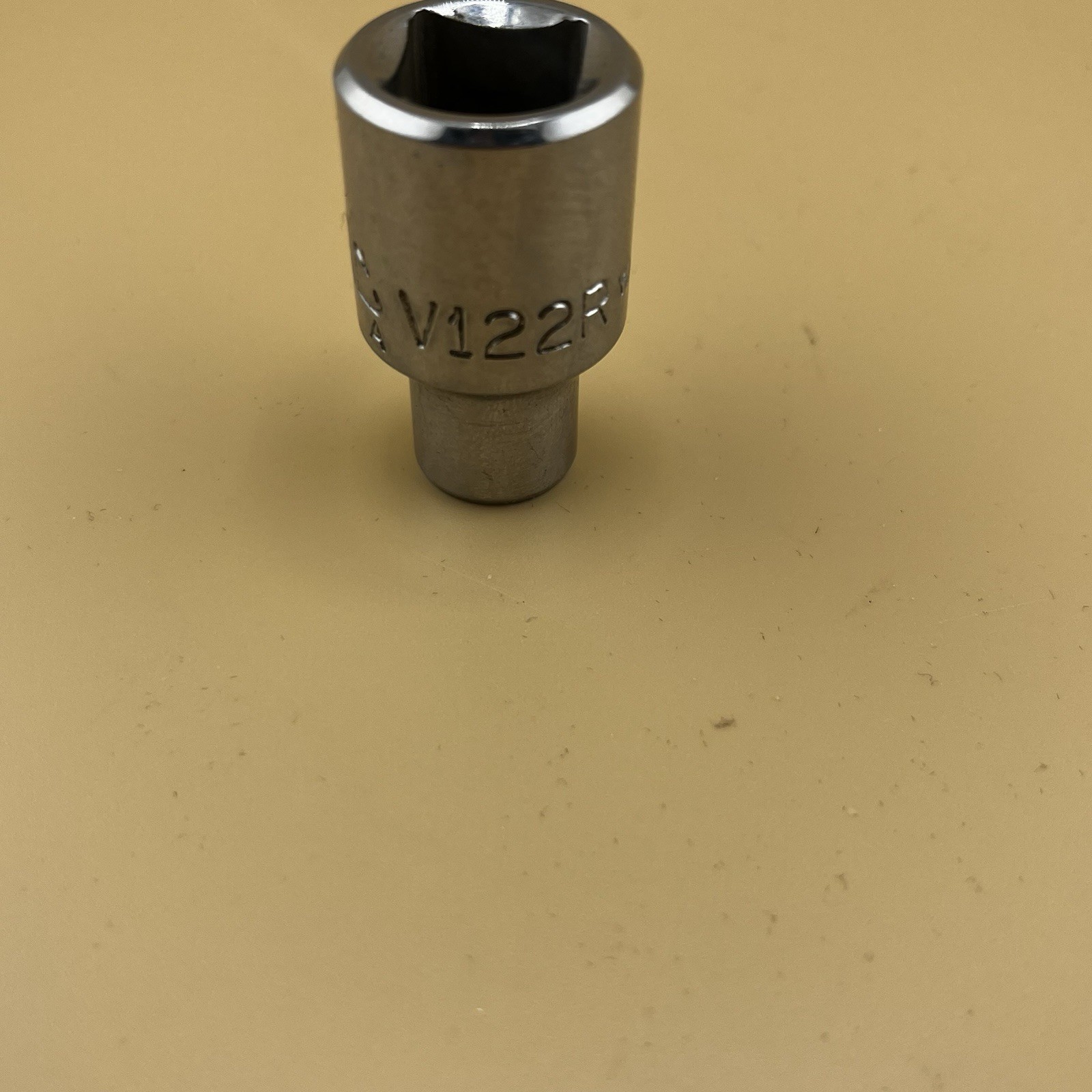 Mac Tools 1/2″ Drive 3/8″ 12PT SAE Shallow Chrome Socket USA V122R
