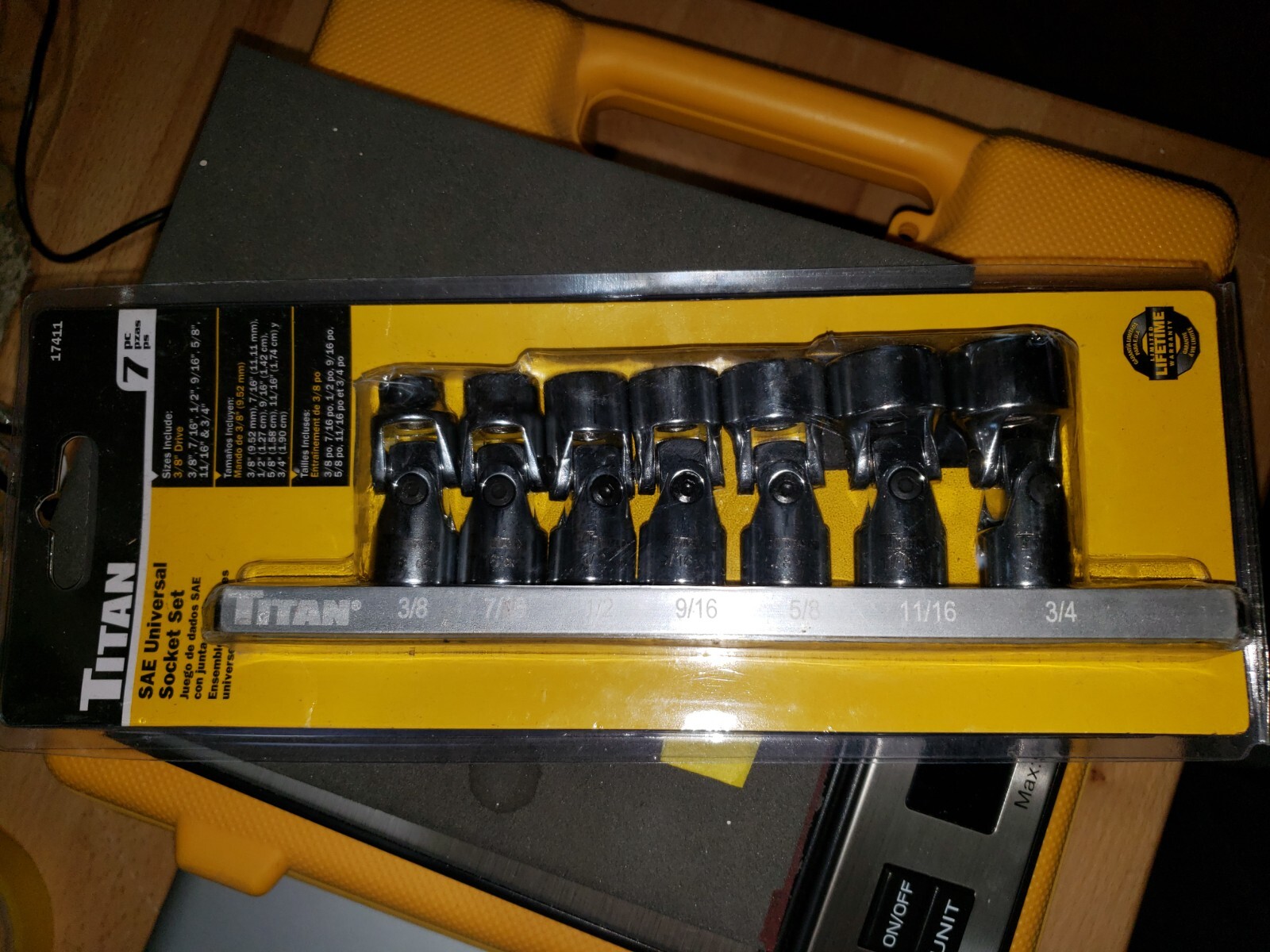 Titan Tools 3/8″ Drive 6-Point SAE U-Joint Socket Set 7 Pieces