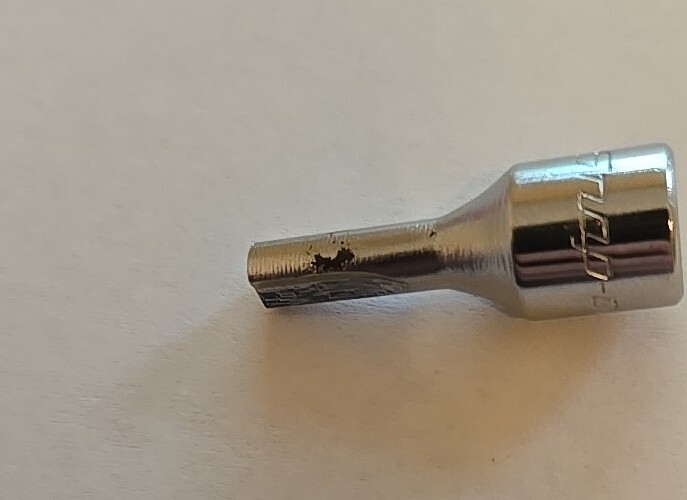Snap On 1/4″ Drive 1/4″ SAE Chrome Clutch Bit Driver Socket TM30