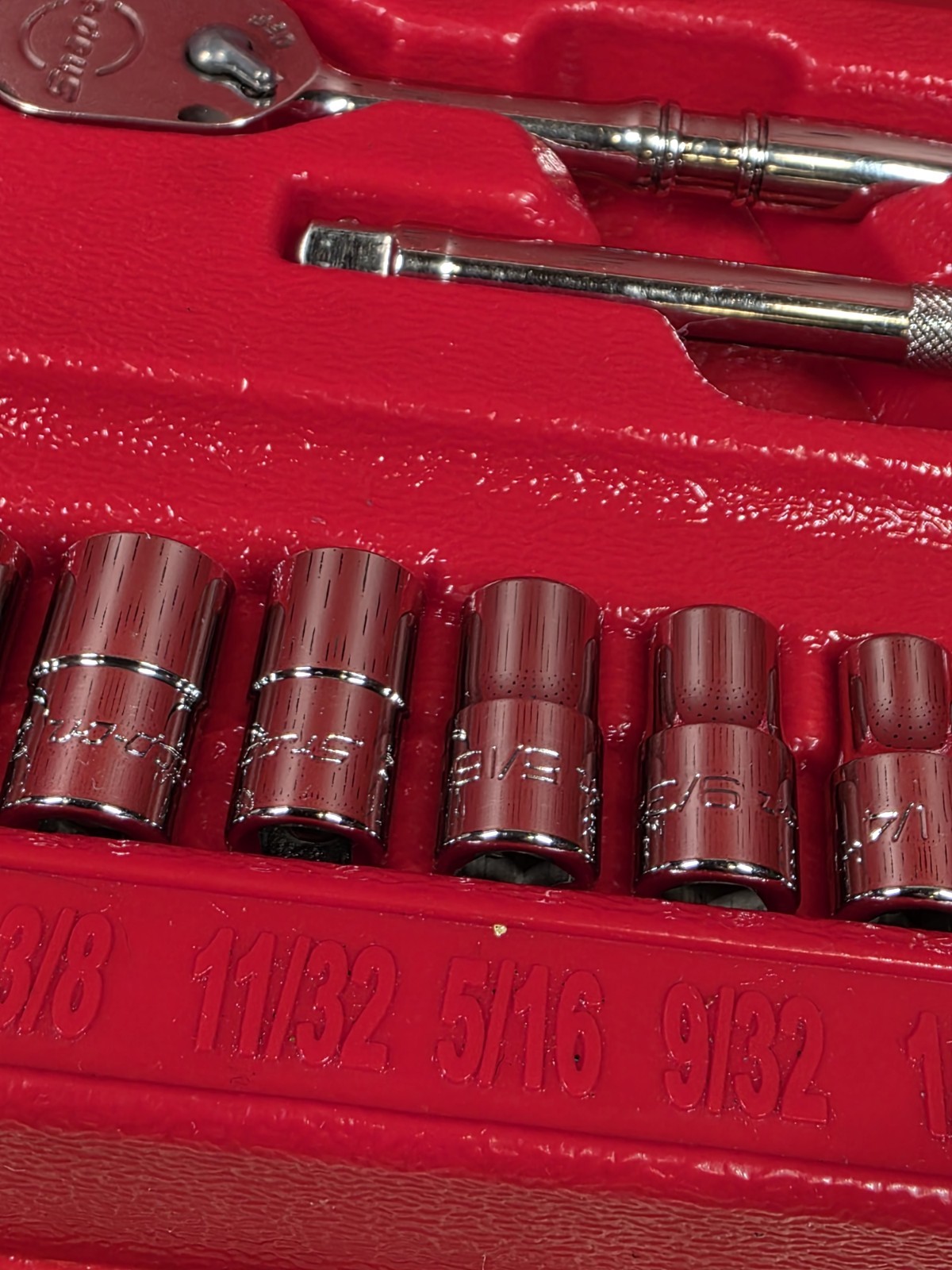 Snap-on 114ATMP 14-Pieces 1/4” Drive 6-Point SAE Shallow Chrome Socket Set