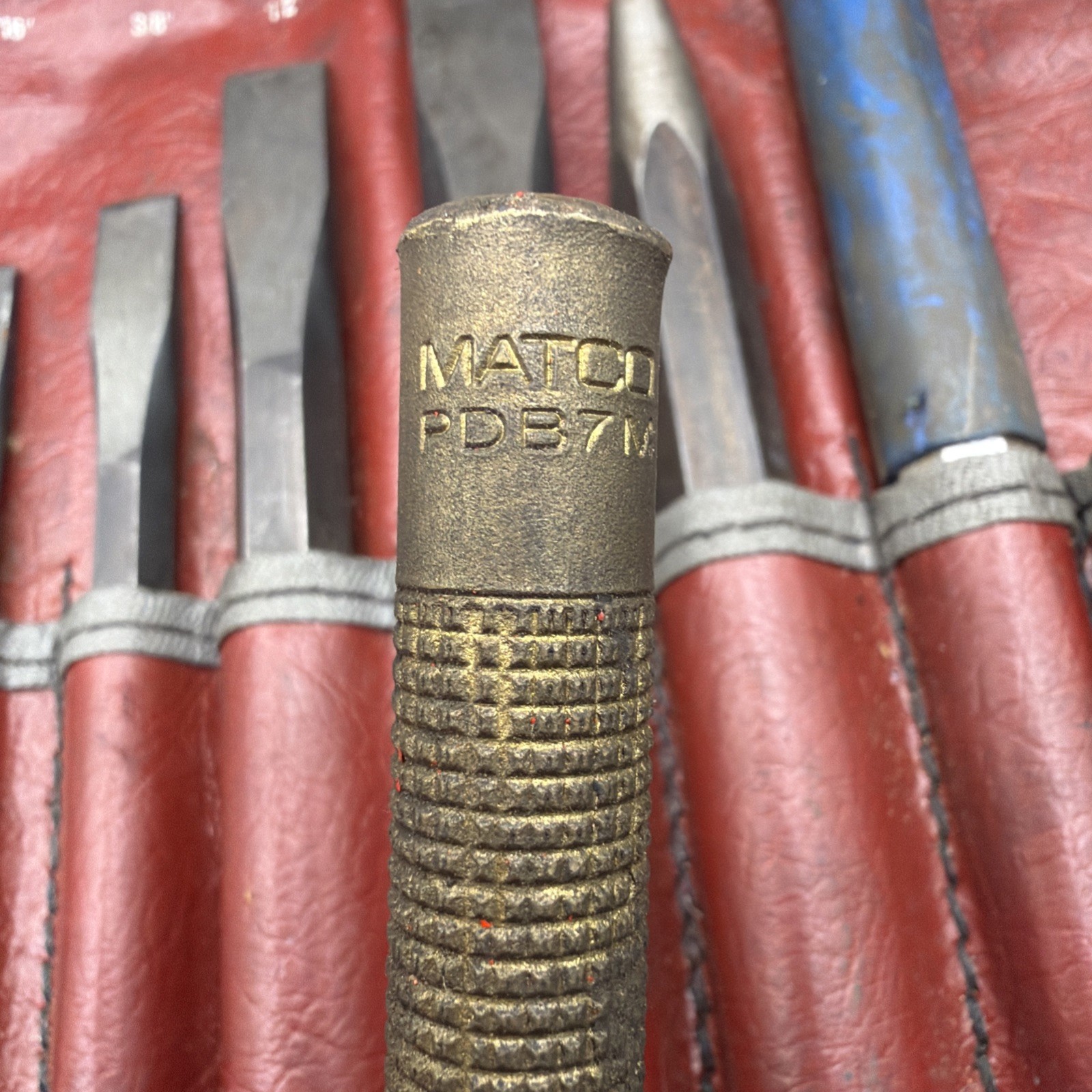 Matco Tools Punch Chisel Set 17-Piece Kit With Storage Pouch SPL17K