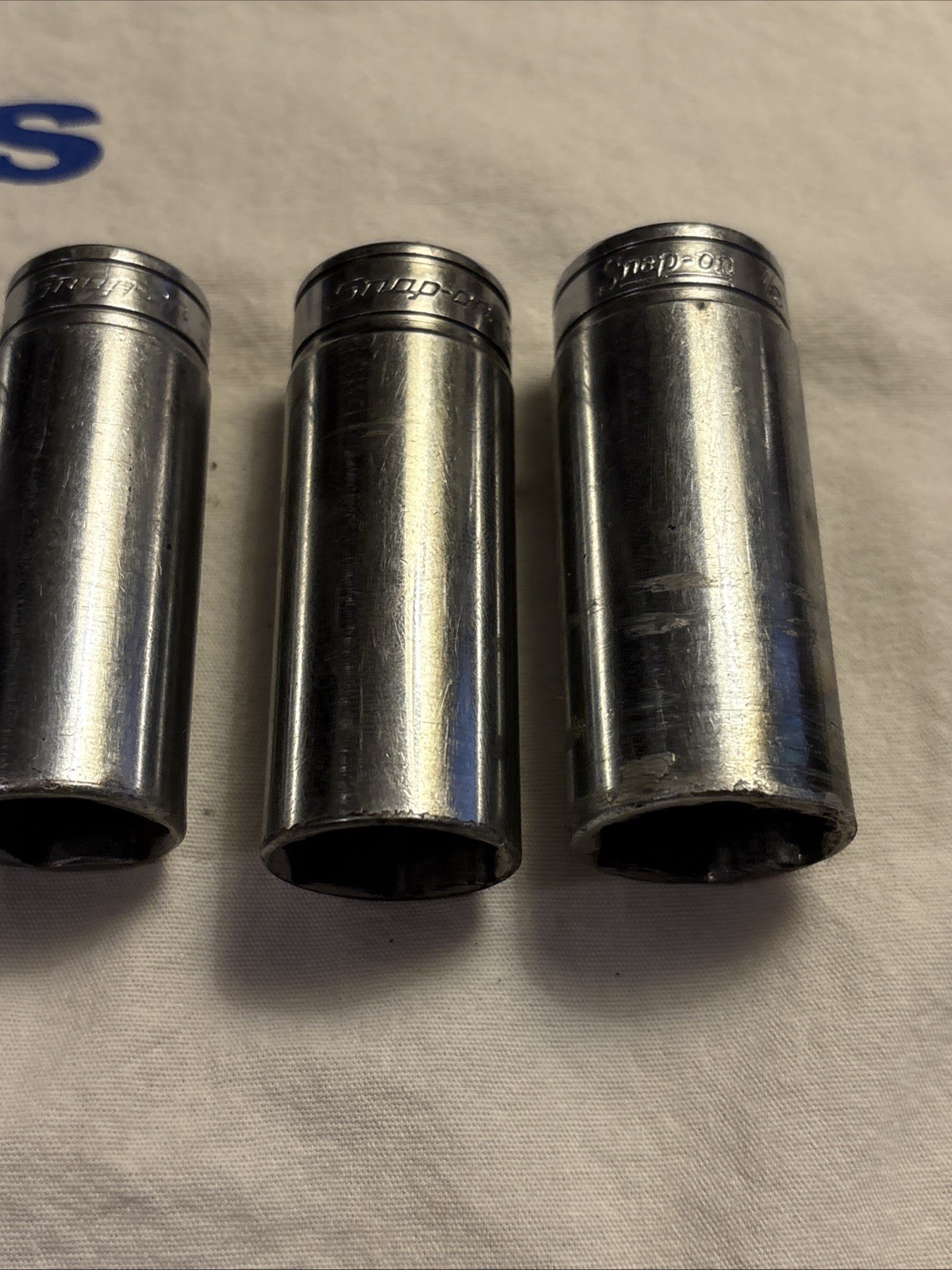 Snap-on Tools USA 3/8″ Drive 6pt 11pc SAE Deep Chrome Socket Set 211SFSY