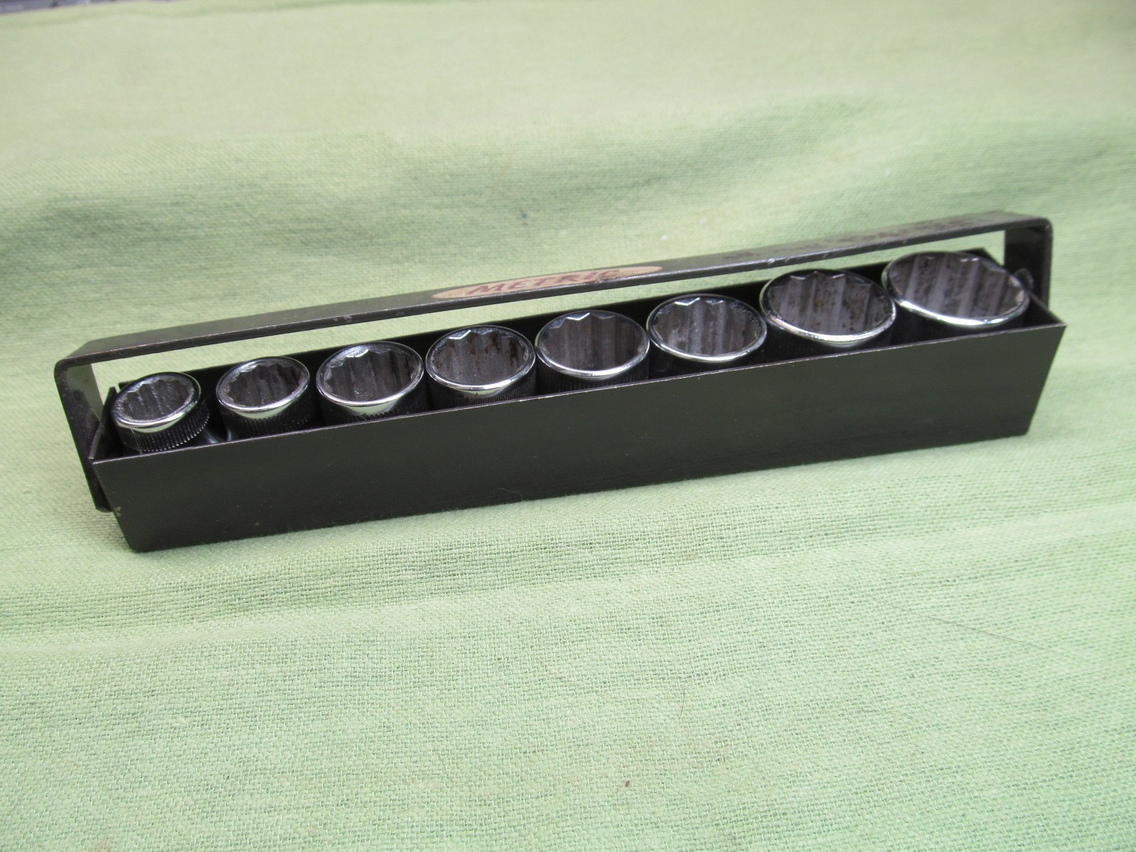 Vintage Craftsman USA 3/8″ drive METRIC Socket Set – 9mm-19mm – 12pt Sockets