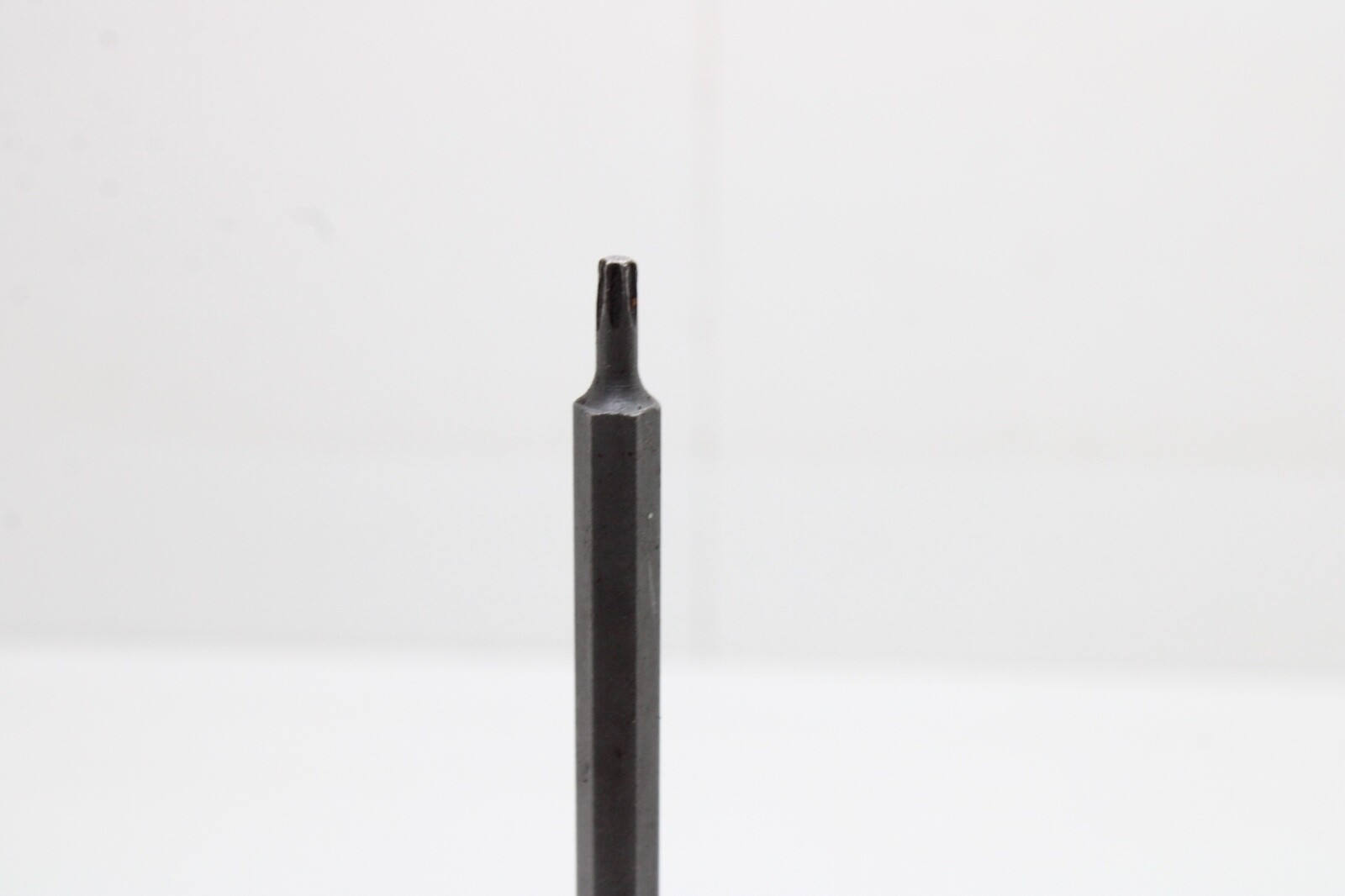 Gearwrench 82512 T15 1/4″ Drive Long Torx Bit Socket