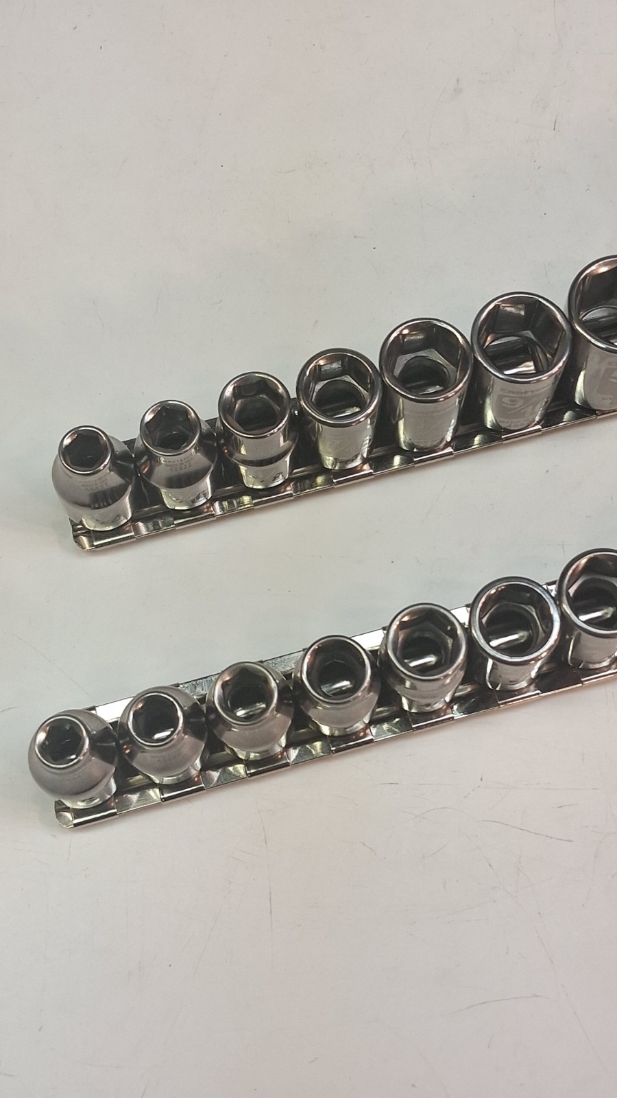 CRAFTSMAN EASY READ 24-PIECE 3/8″ DRIVE 6 POINT METRIC/SAE SOCKET SET *USA*