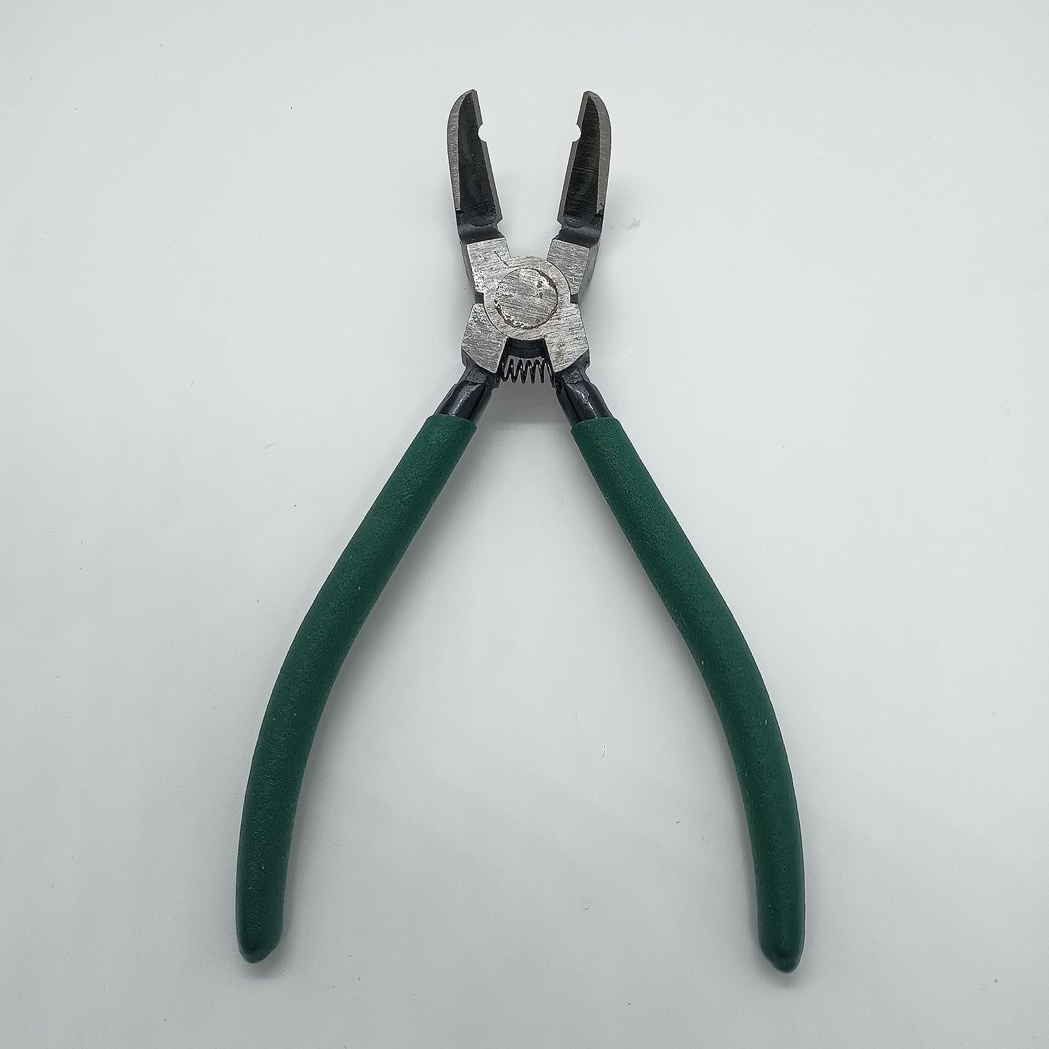 Multifunctional Carbon Steel Pliers for Car Fastener Removal – Ergonomic Design