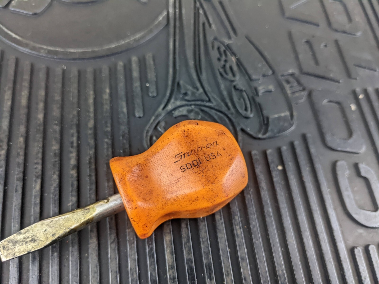 #as949 Snap On SDD1 Stubby Screwdriver Flat Tip-Orange Hard Handle