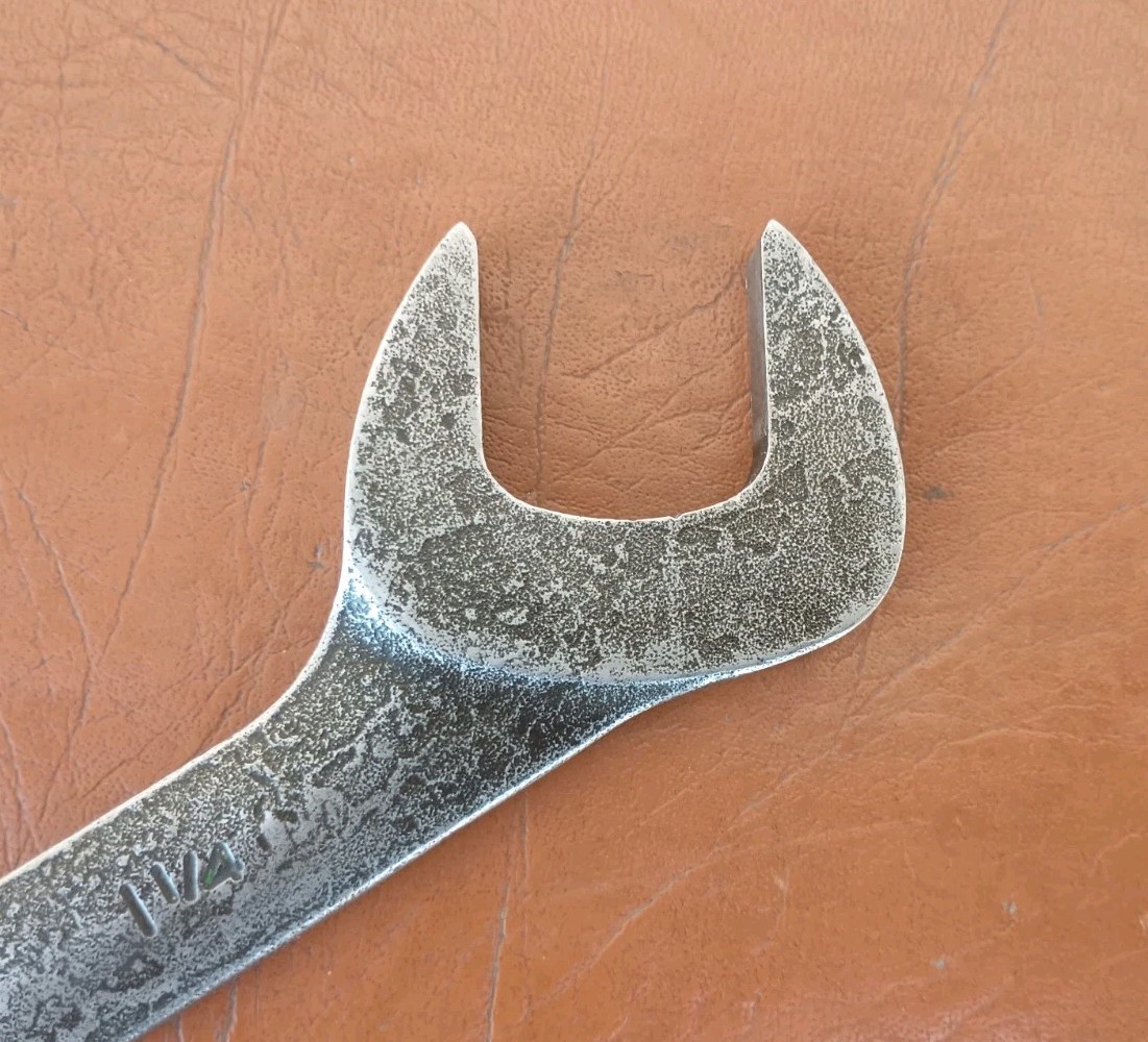Snap-On 1-1/4″ GVS40B 4-Way Angle Head Open-End Industrial Finish Wrench USA
