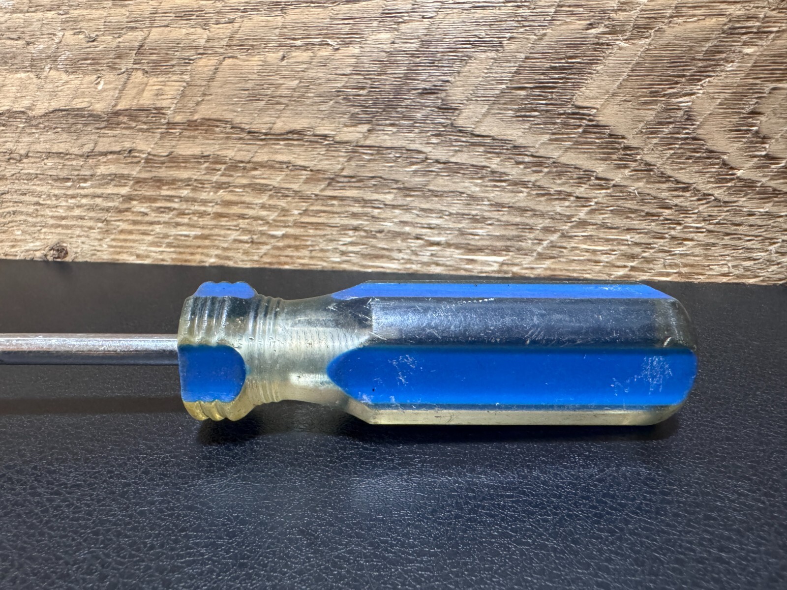 NAPA M137 USA Clutch Head (Bow Tie) 1/4″ Screwdriver 9-1/4″ OAL, 5-1/2″ Shank